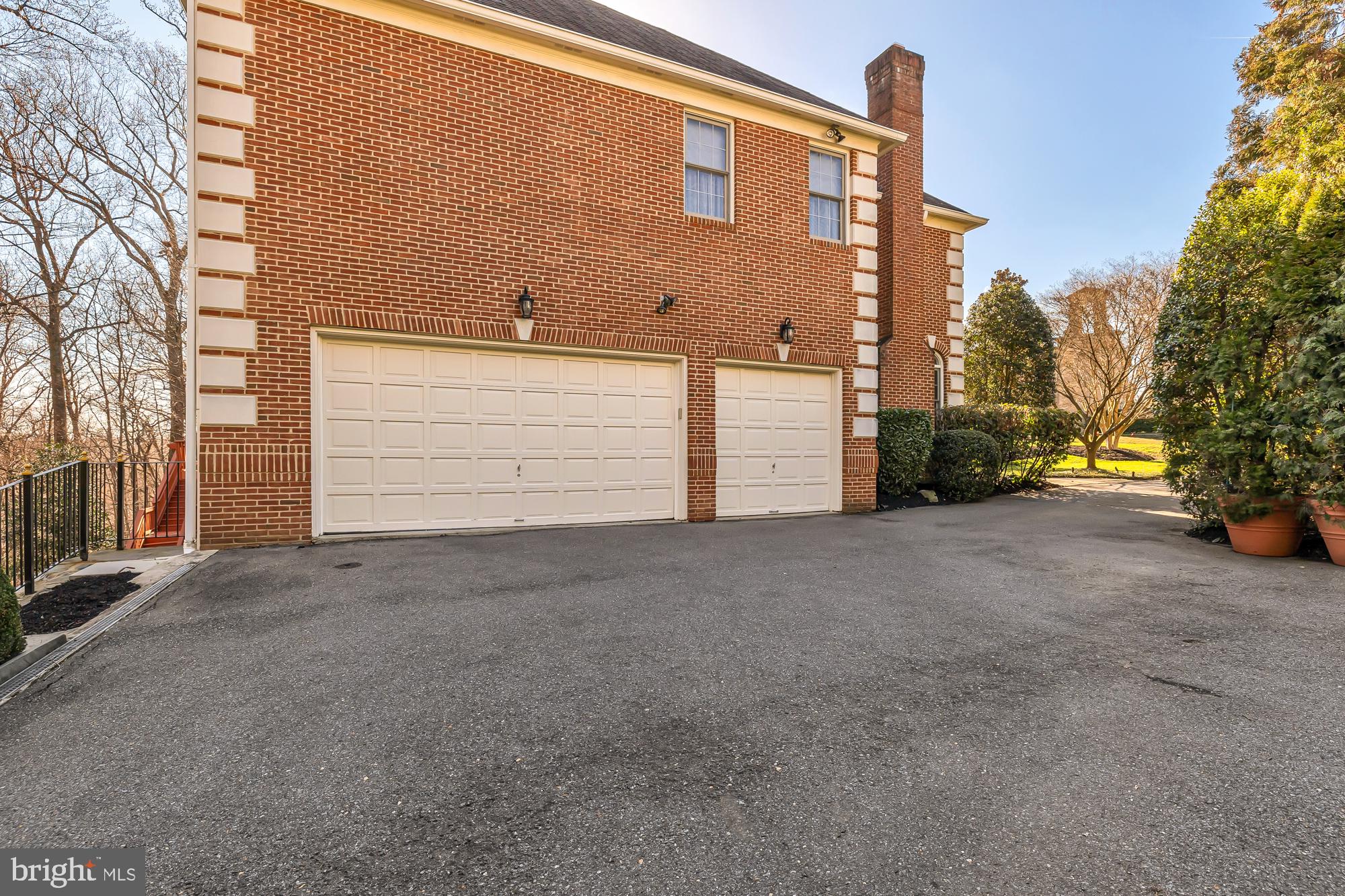 MCAULEY PARK - Residential