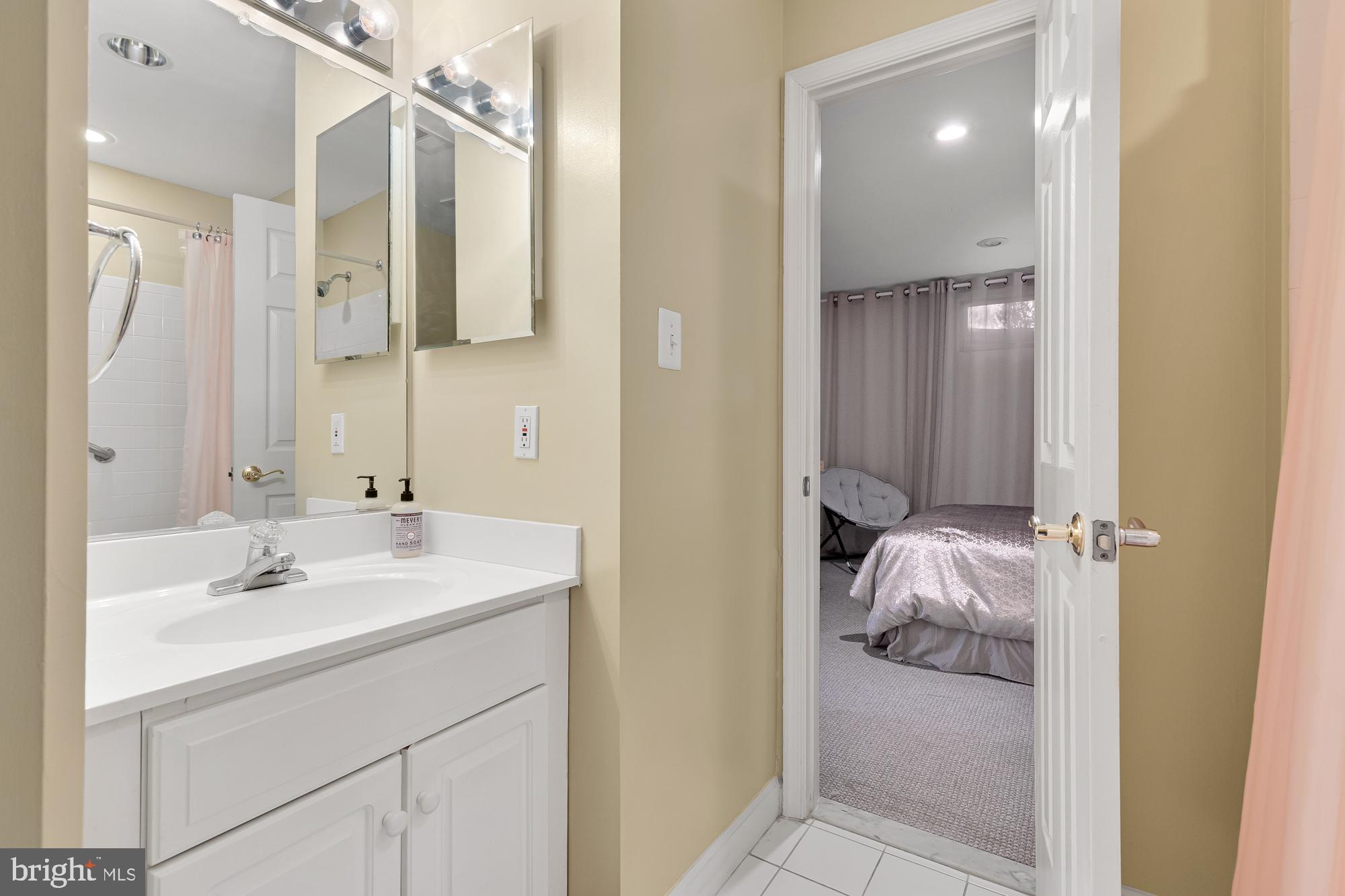 MCAULEY PARK - Residential