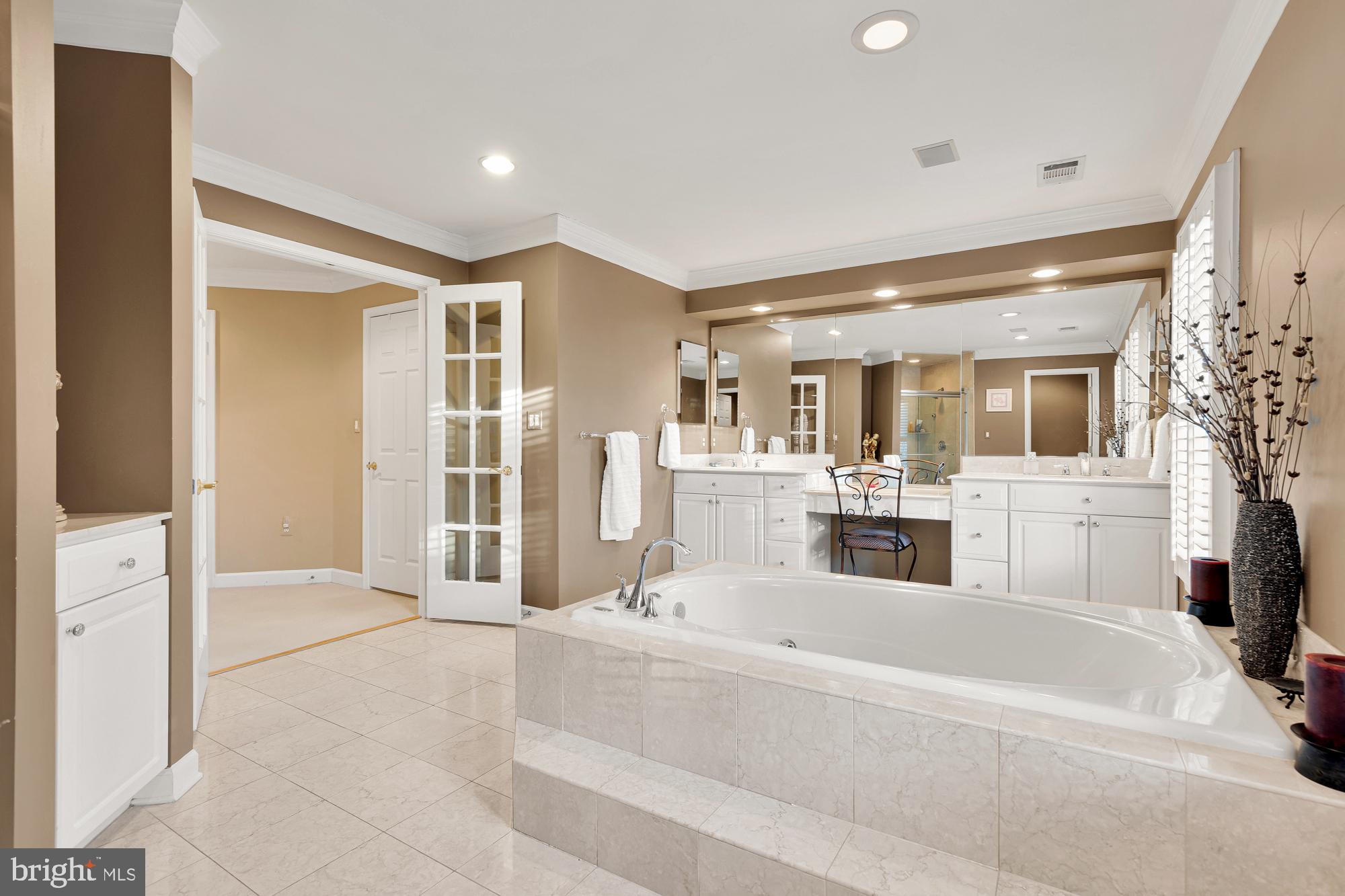 MCAULEY PARK - Residential