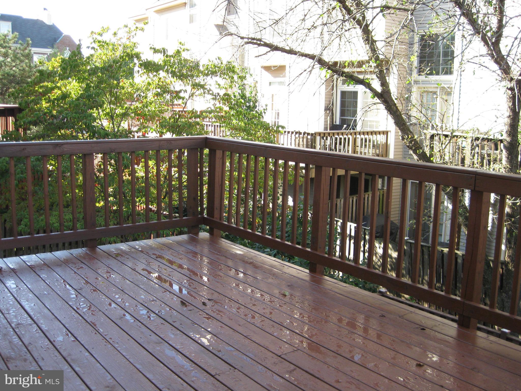 SULLY STATION - Residential Lease