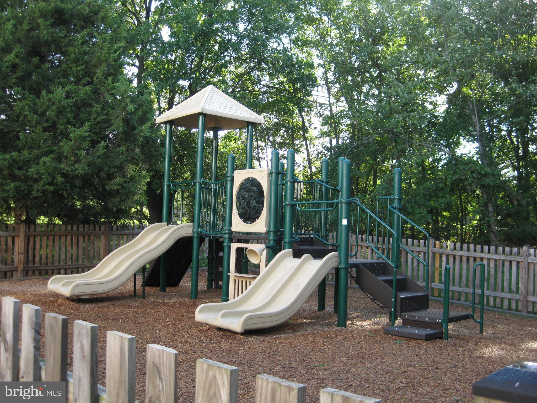 SULLY STATION - Residential Lease