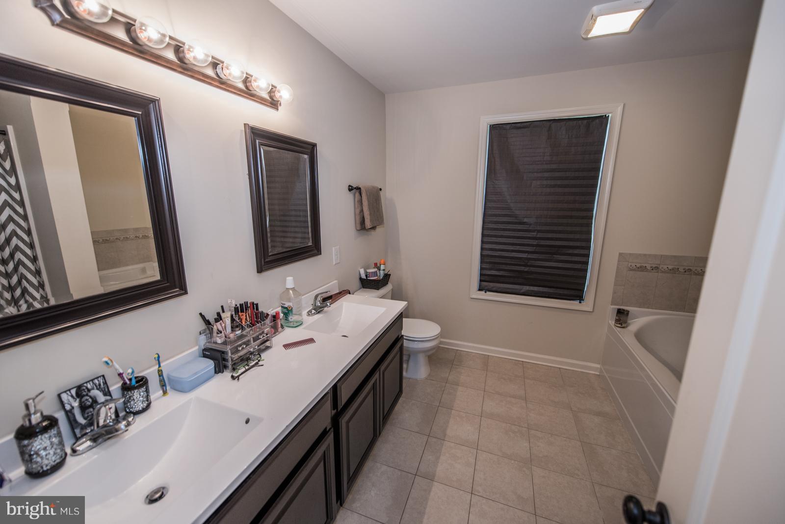 INWOOD VILLAGE - Residential