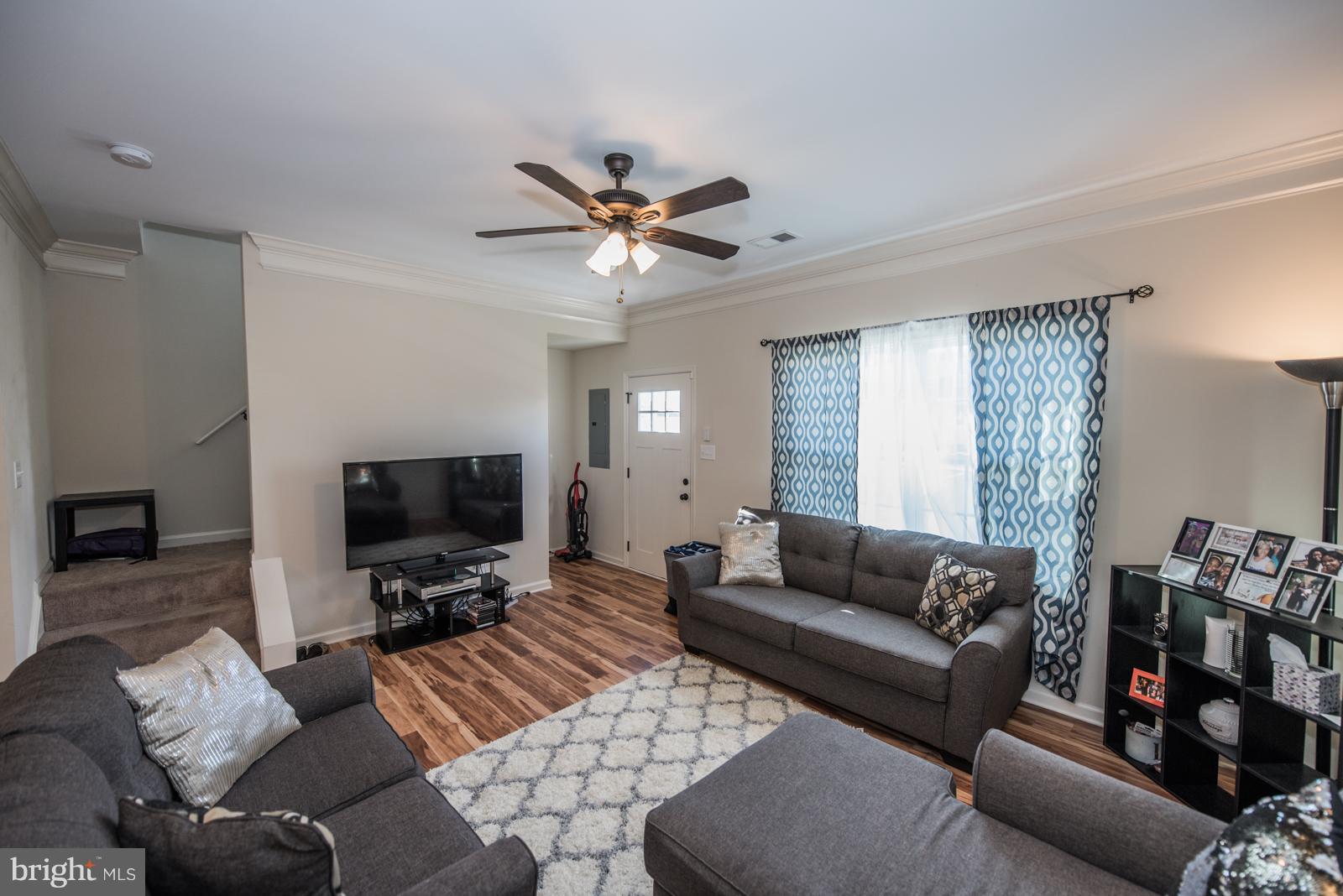 INWOOD VILLAGE - Residential