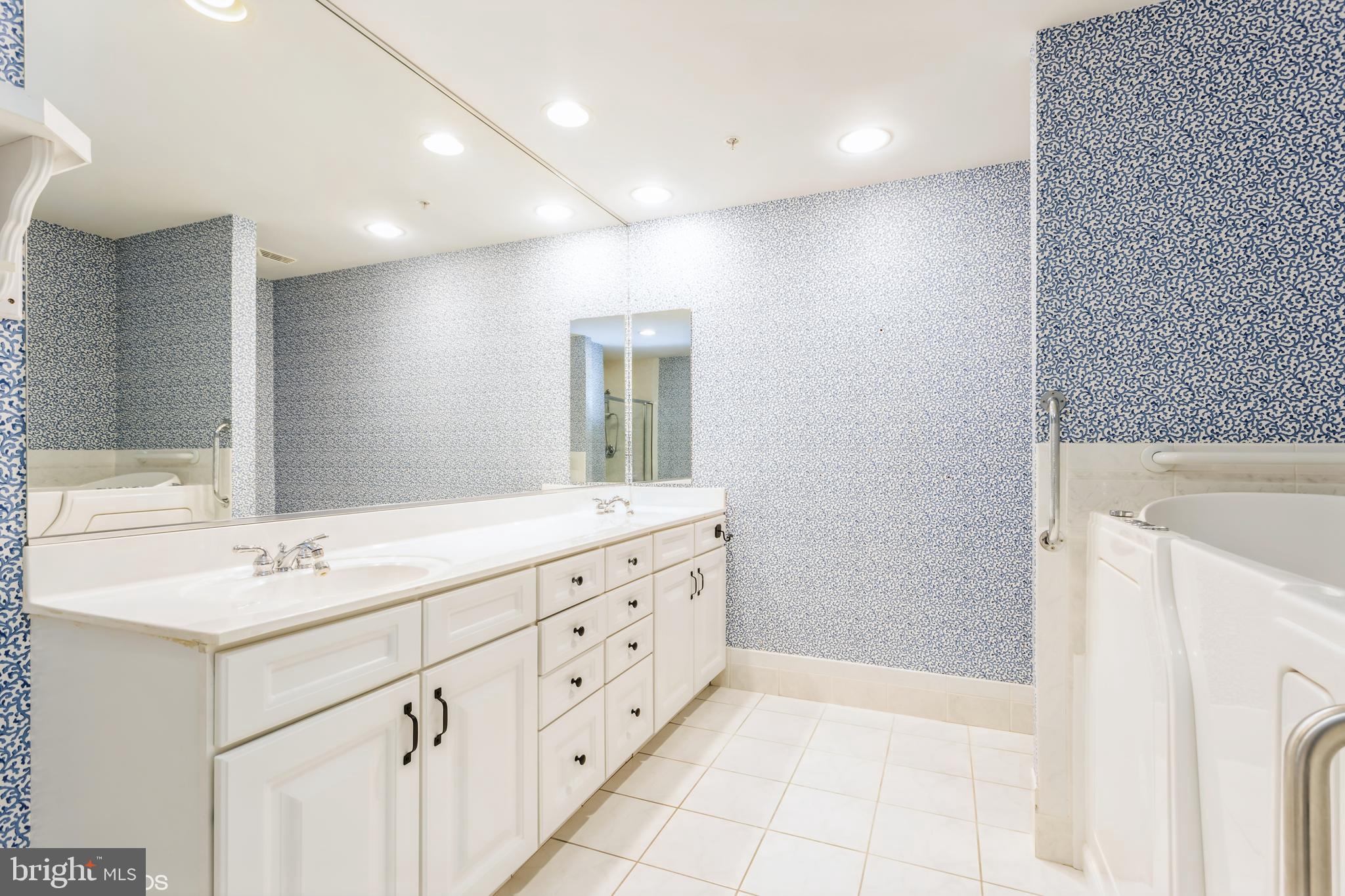 STEVENSON COMMONS - Residential