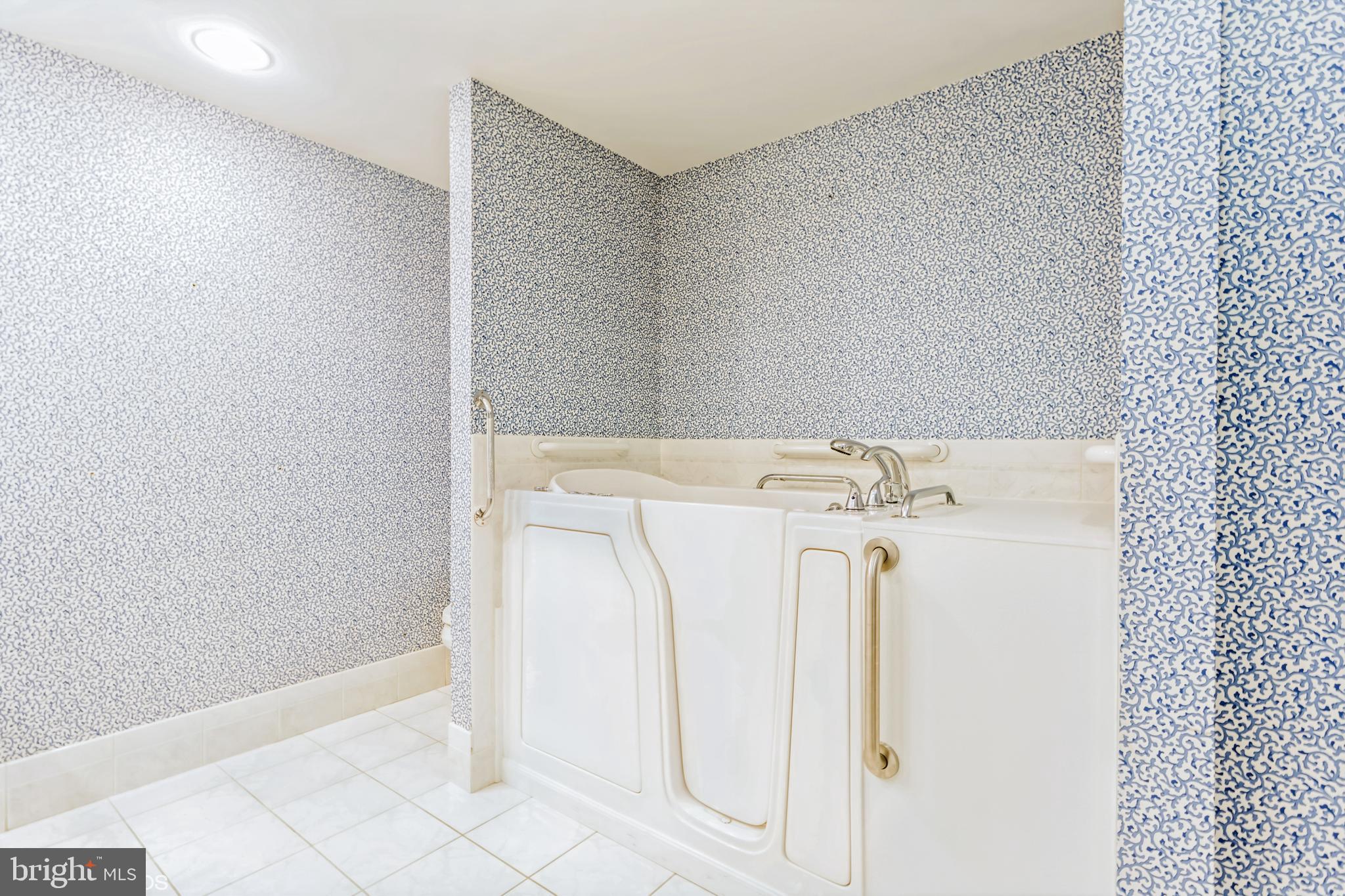 STEVENSON COMMONS - Residential