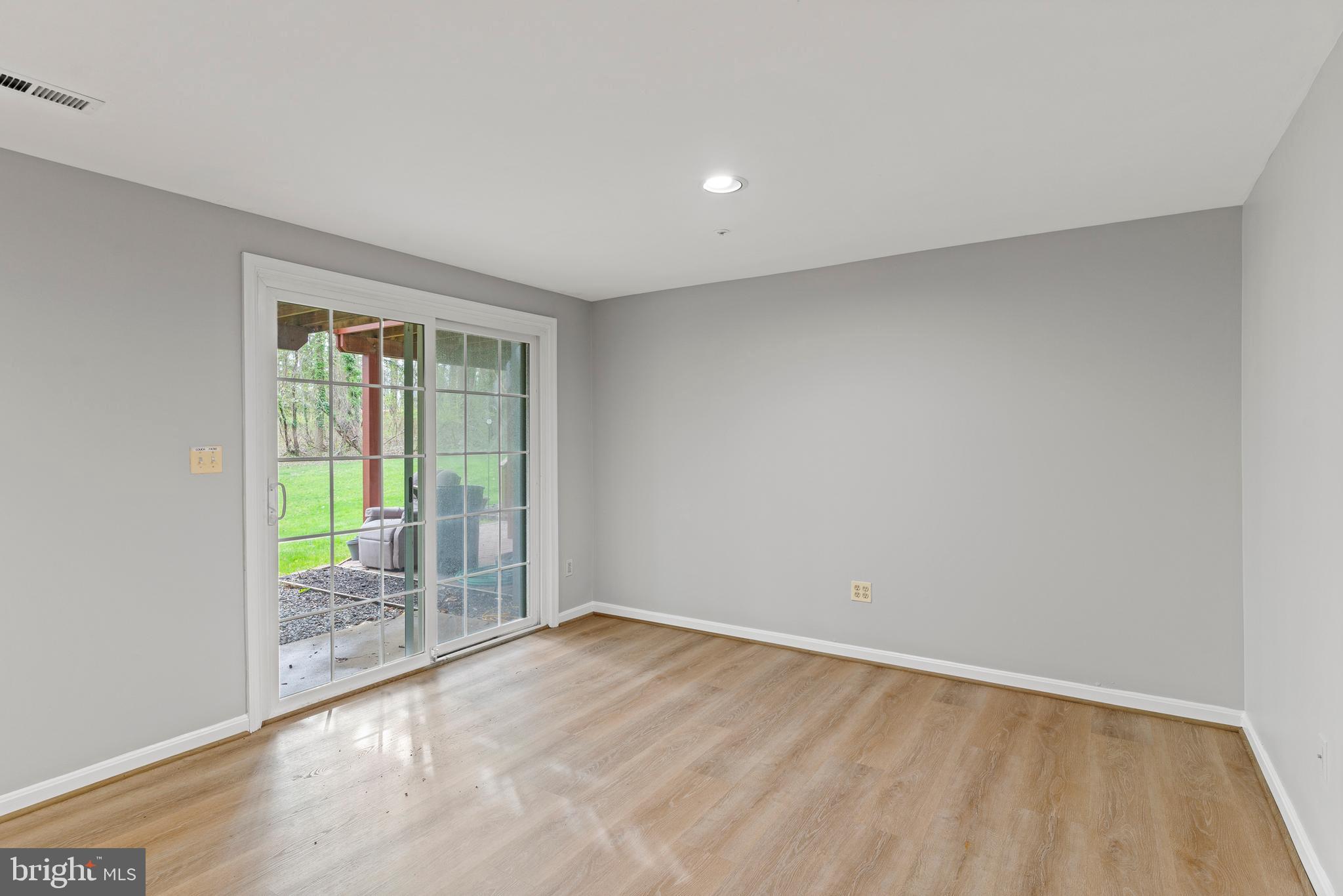 BARKSDALE - Residential