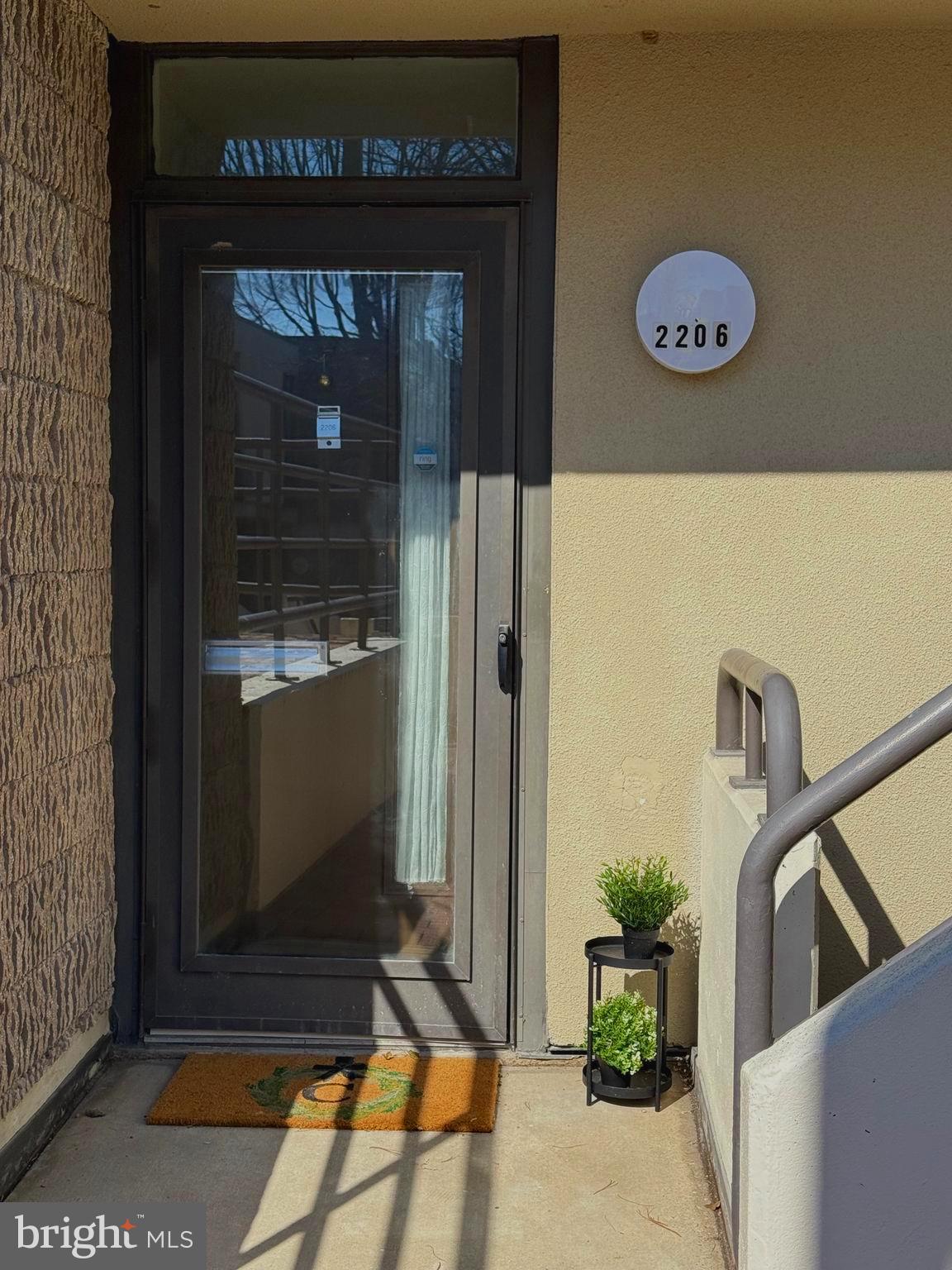 2206 DEERFERN CRESCENT