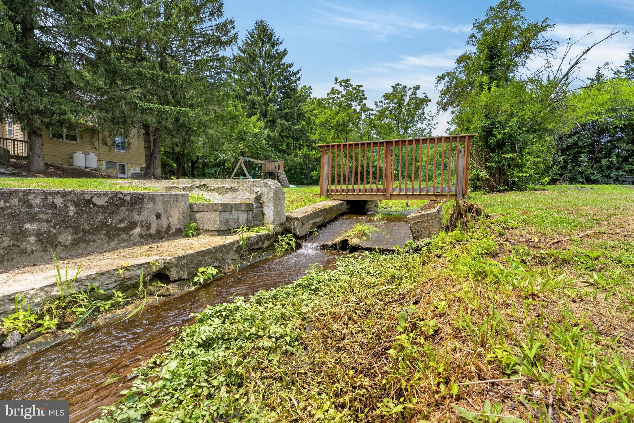 3940 SCHNECK ROAD