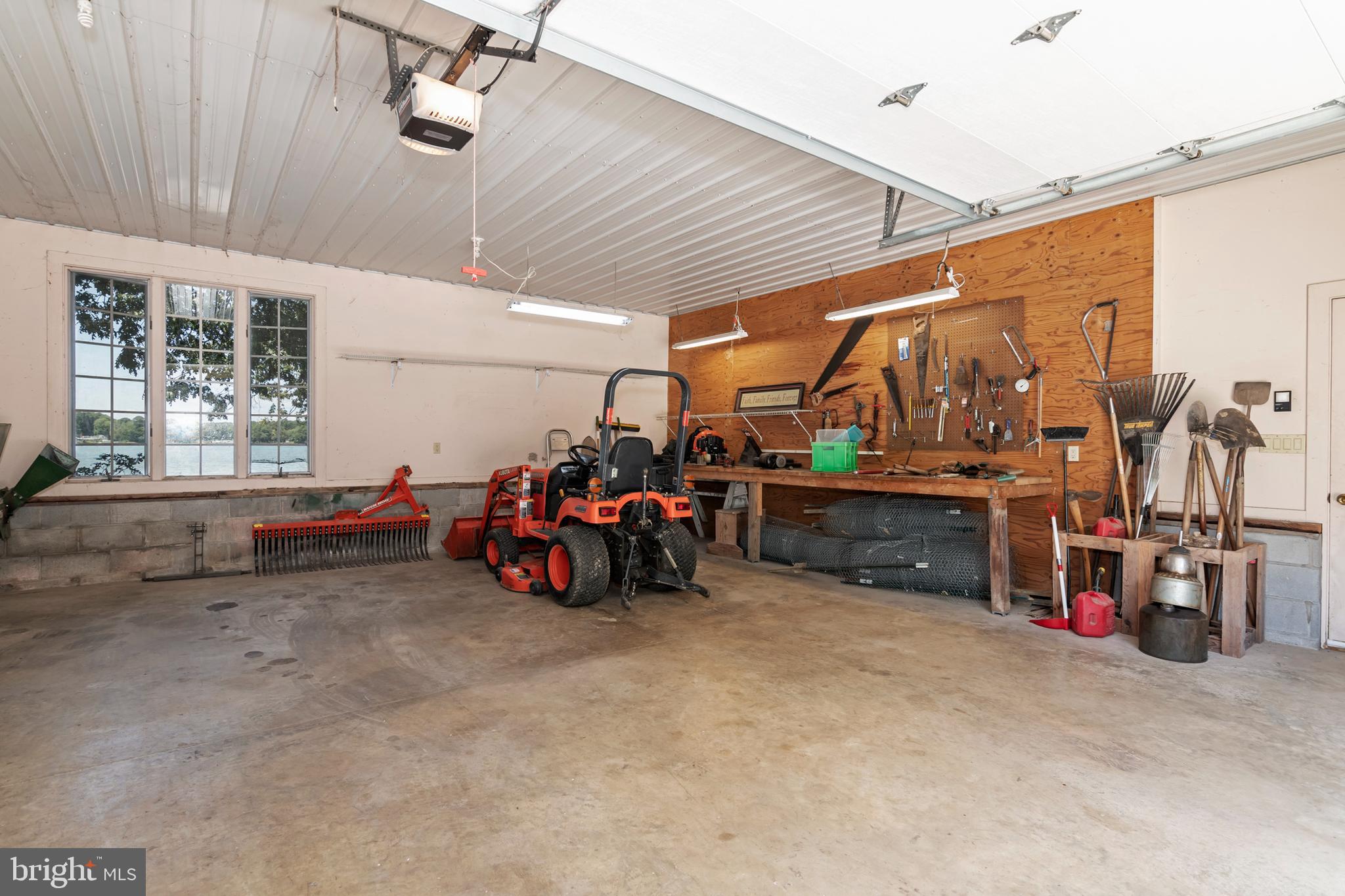 RAYS POINT - Residential