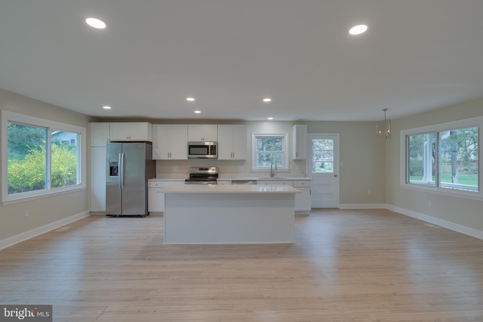 MECKLENBURG HEIGHTS - Residential