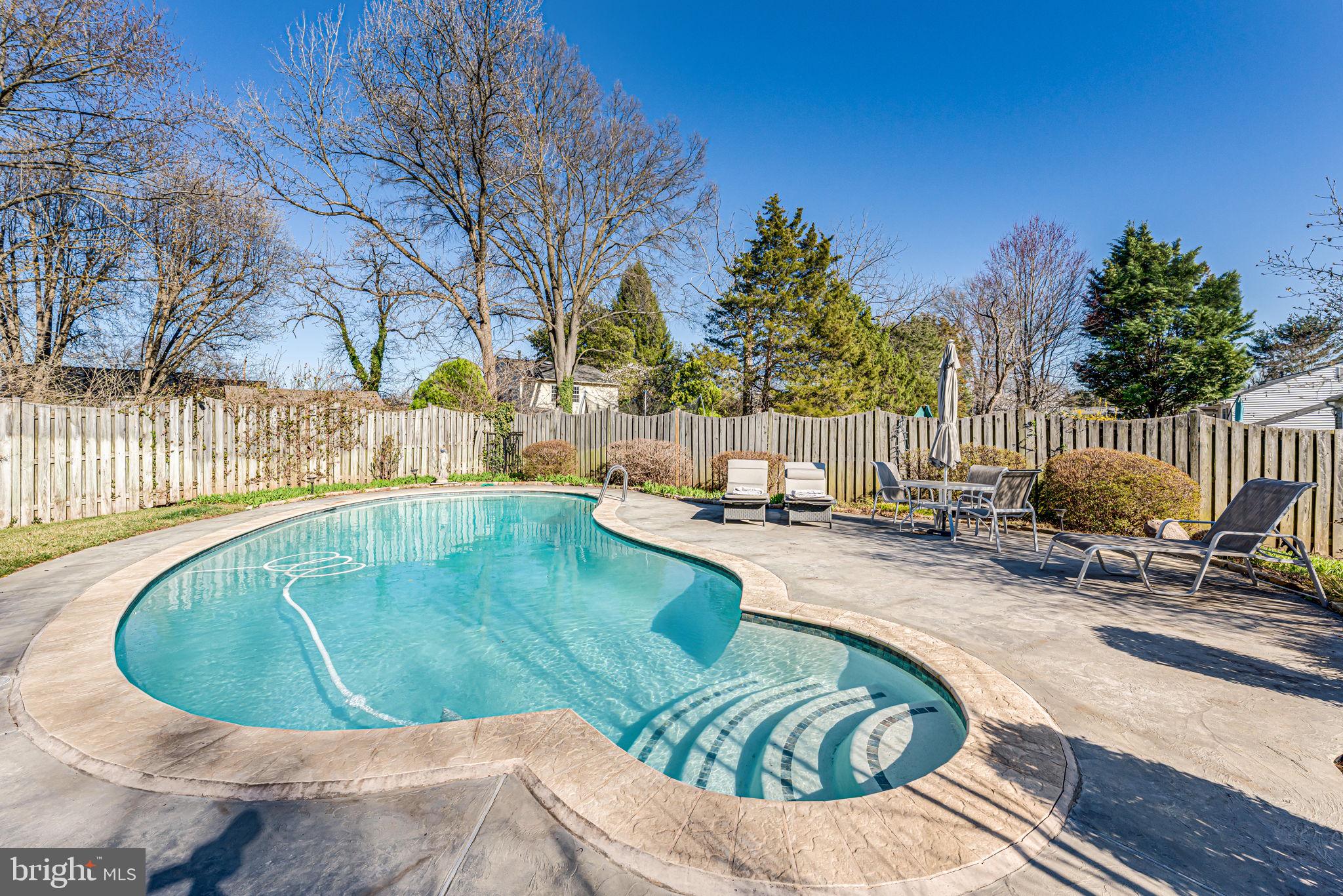 TALISMAN COURT - Residential