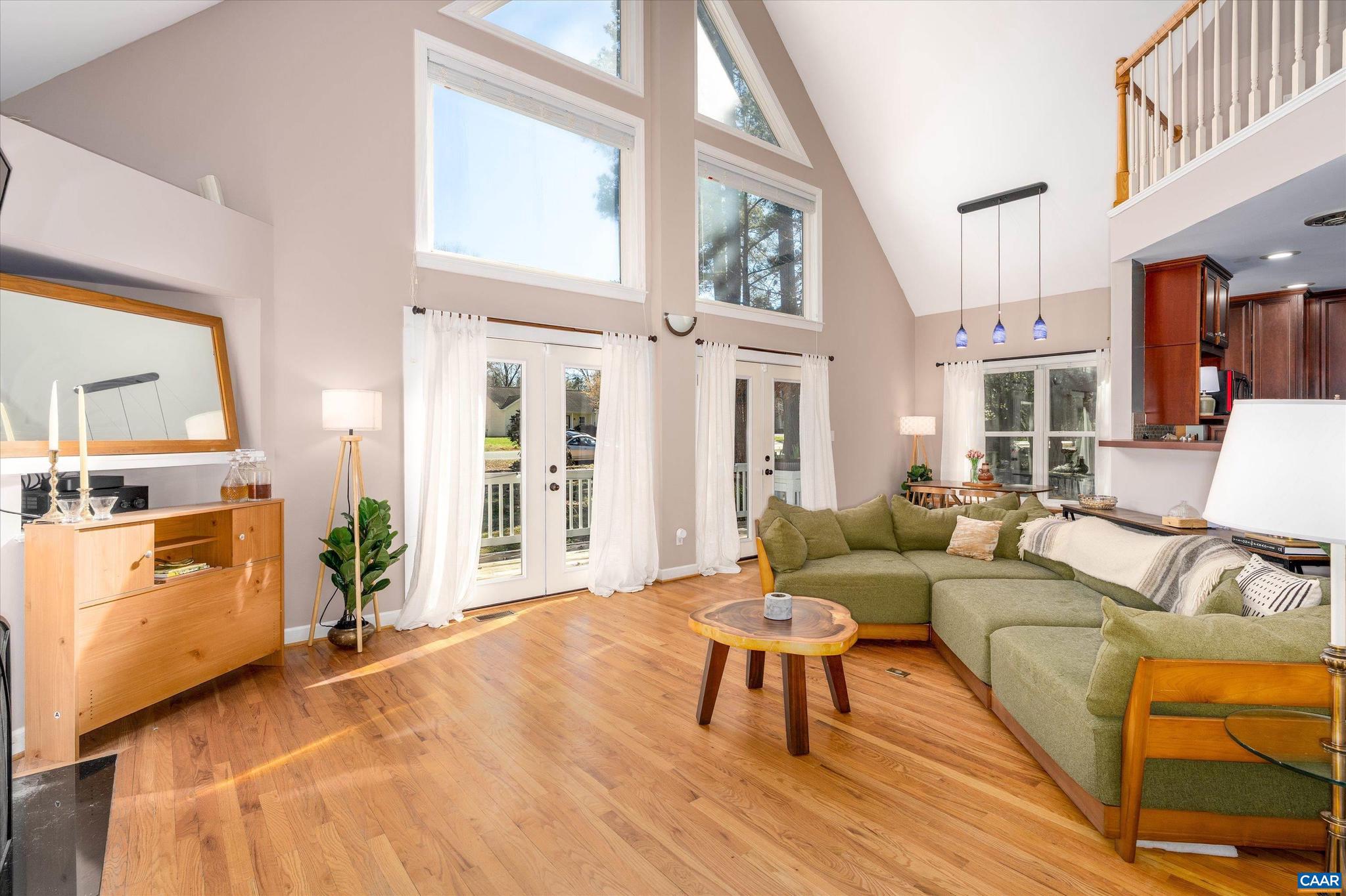 LAKE MONTICELLO - Residential