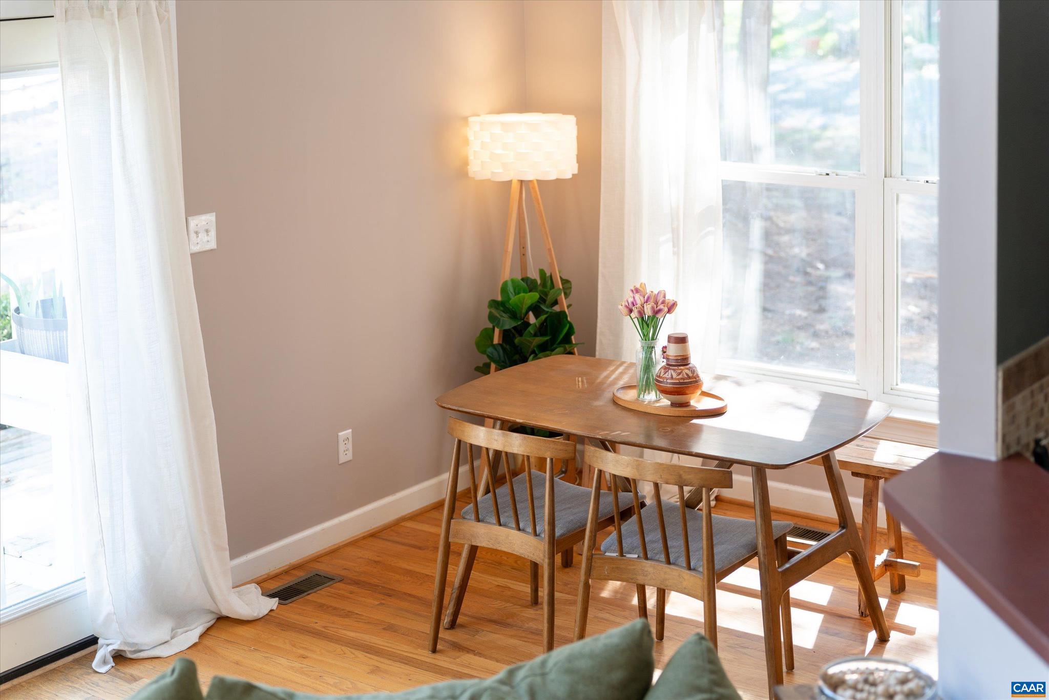 LAKE MONTICELLO - Residential