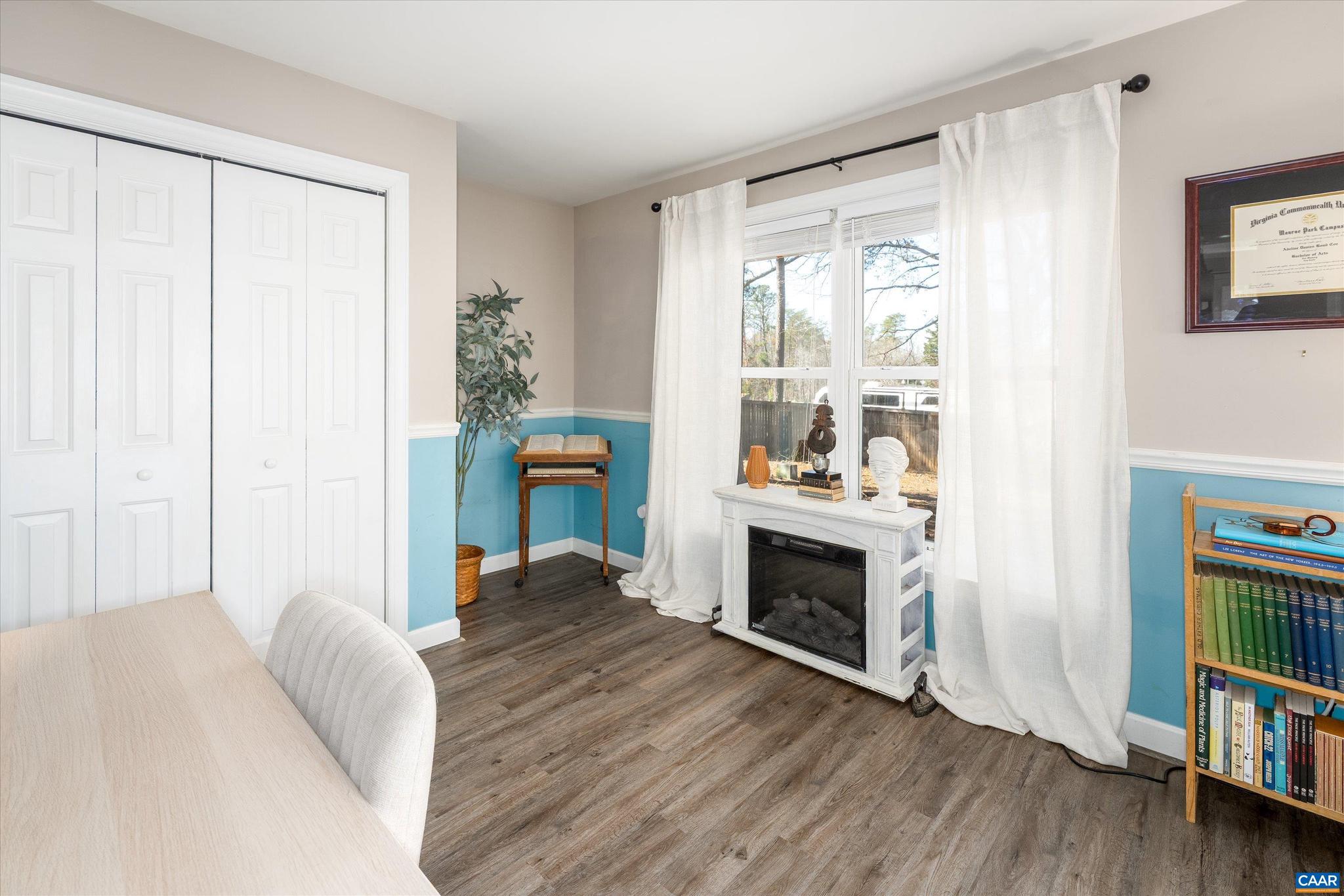 LAKE MONTICELLO - Residential