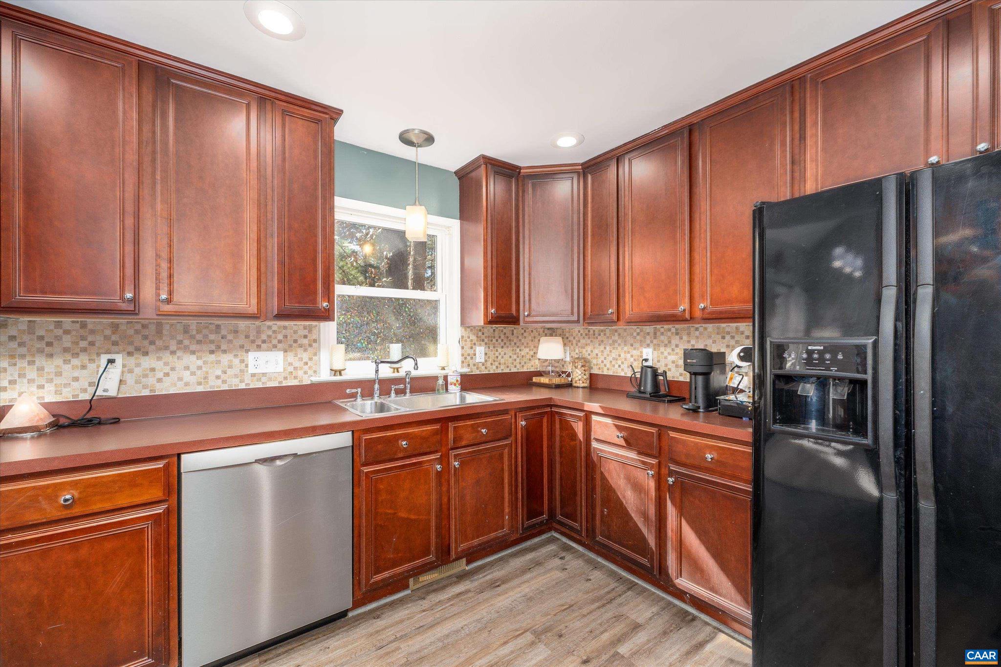 LAKE MONTICELLO - Residential