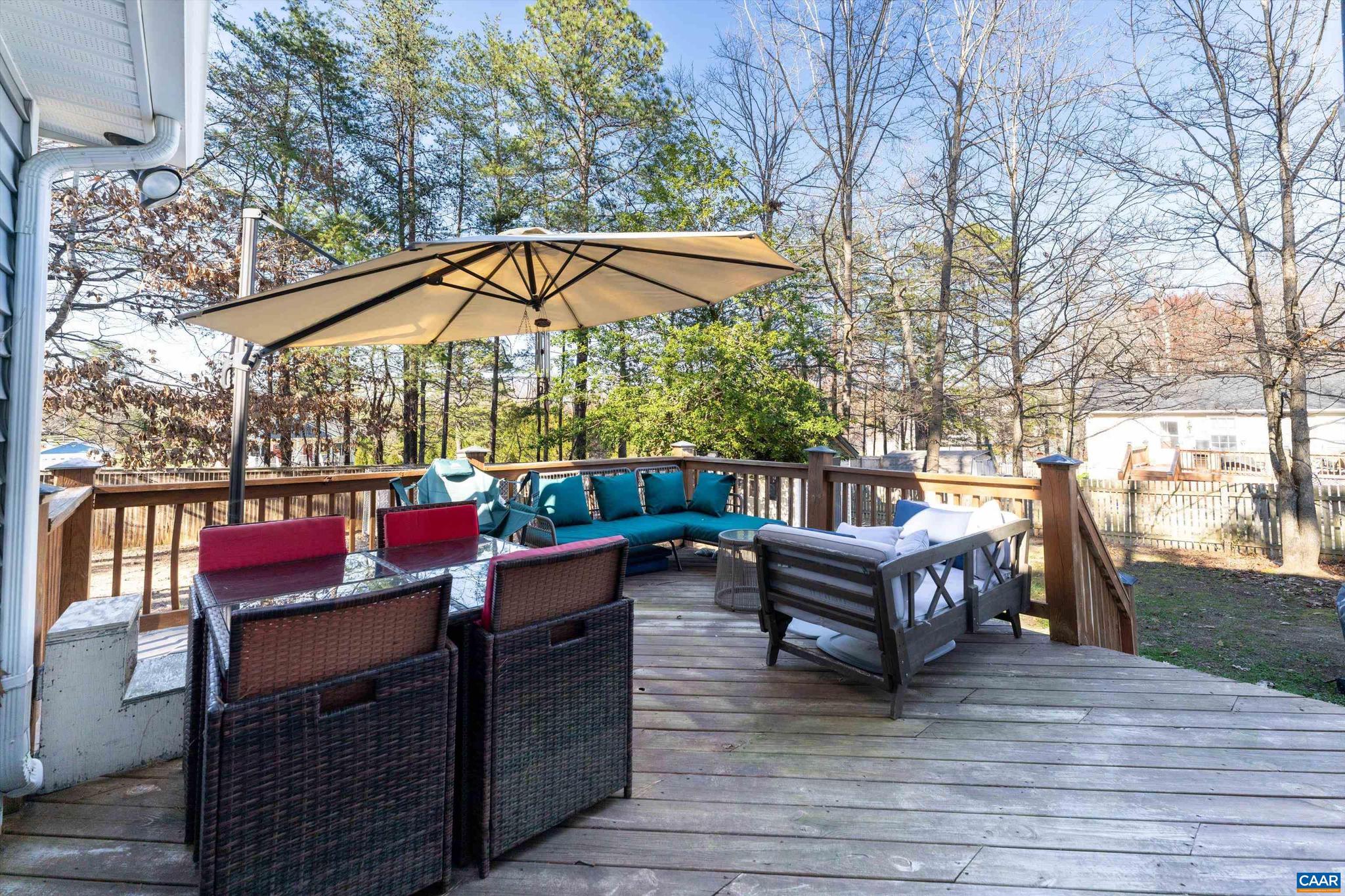 LAKE MONTICELLO - Residential