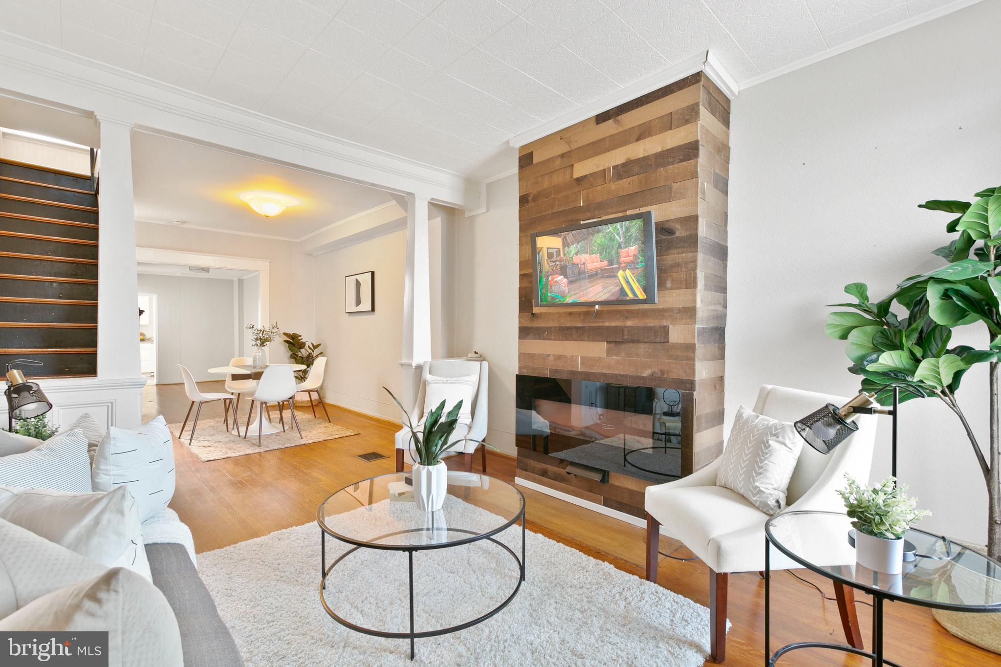 HIGHLANDTOWN - Residential