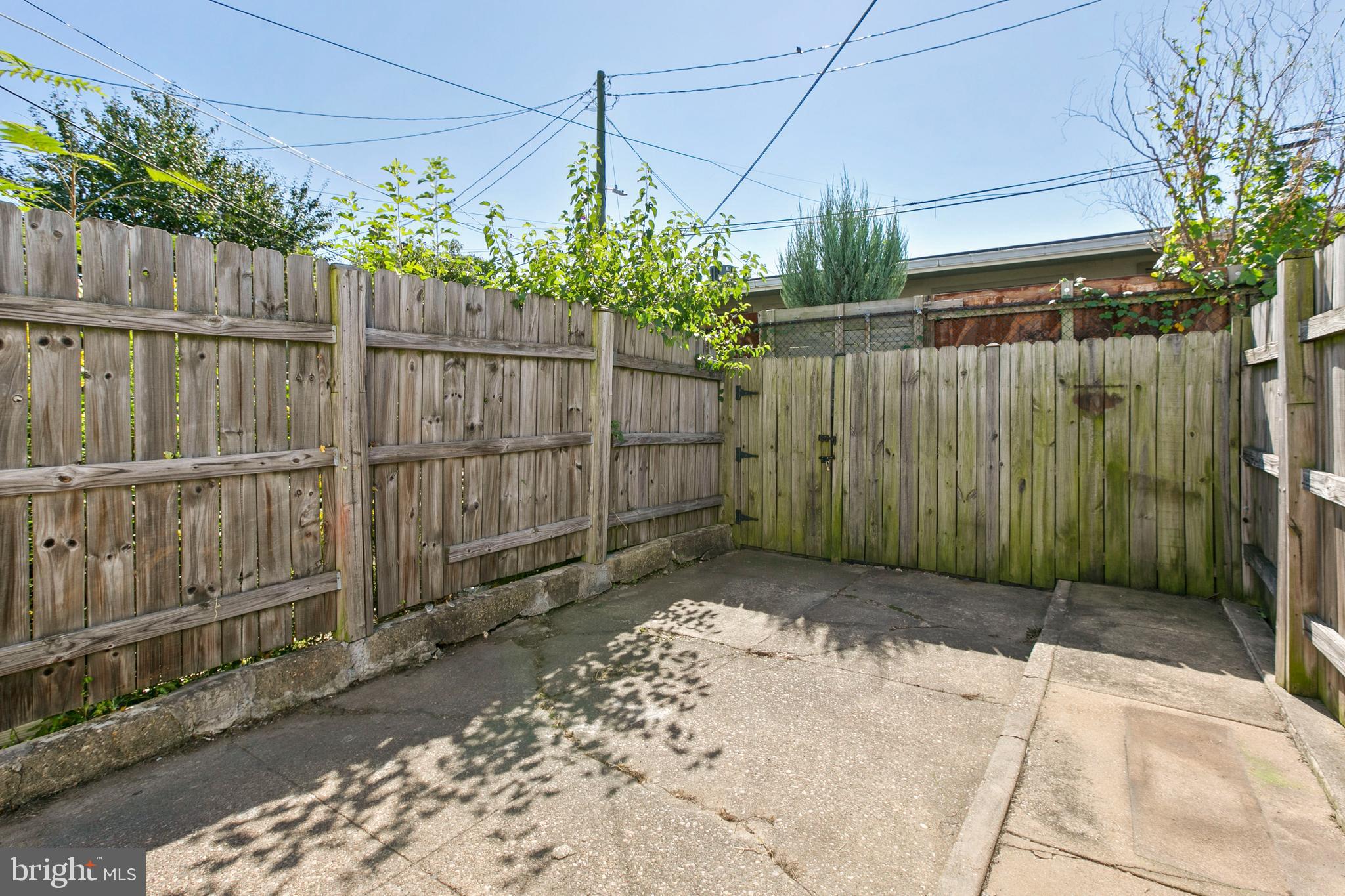 HIGHLANDTOWN - Residential