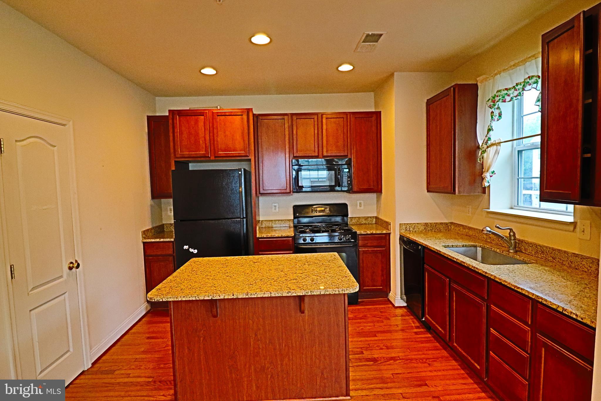 REDLAND ESTATES - Residential Lease