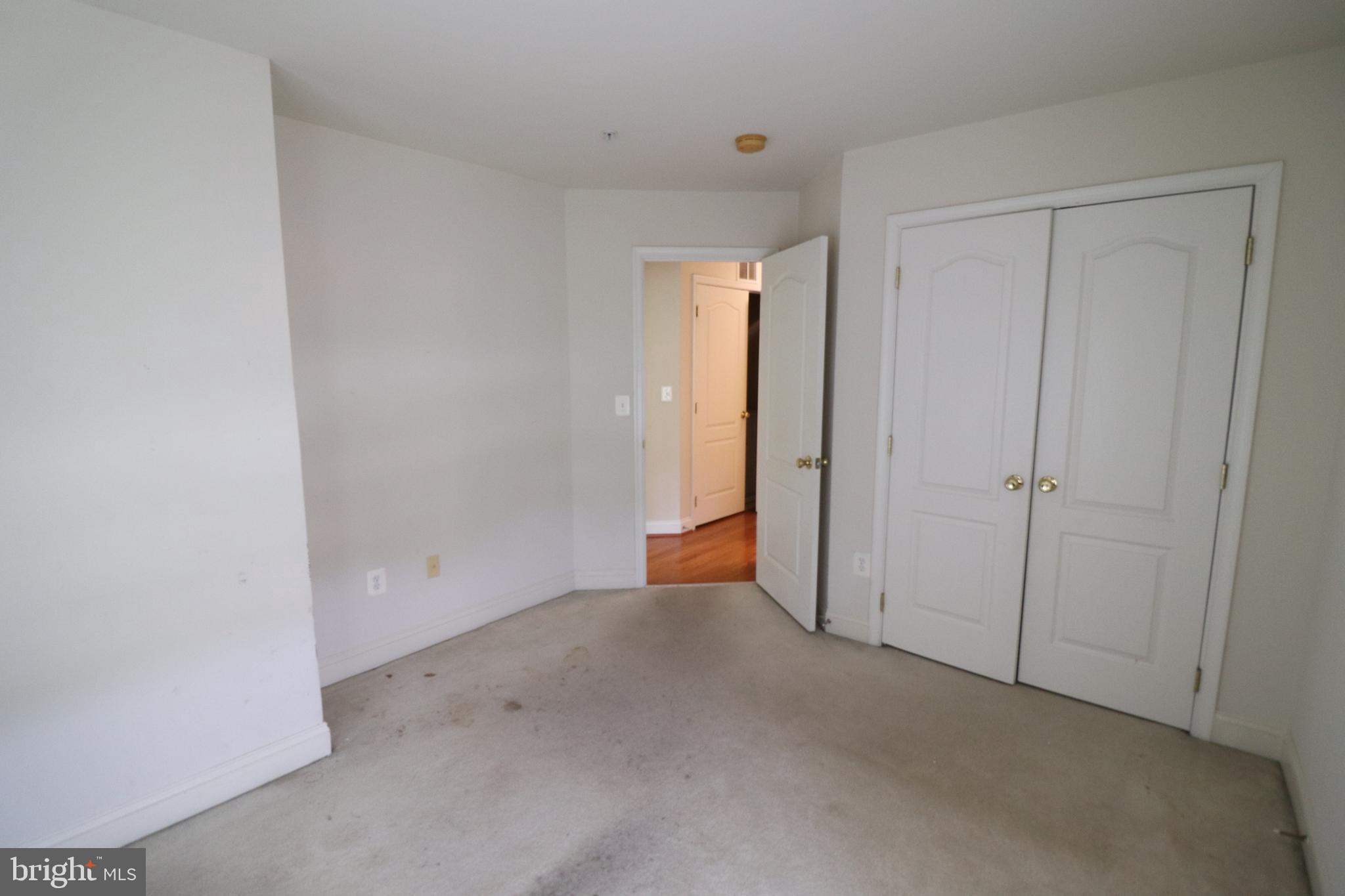 REDLAND ESTATES - Residential Lease