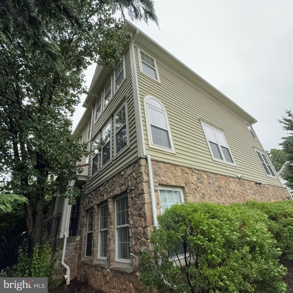 Photo of 7200 Phelps Hill Court, DERWOOD, MD 20855 (MLS # MDMC2209002)