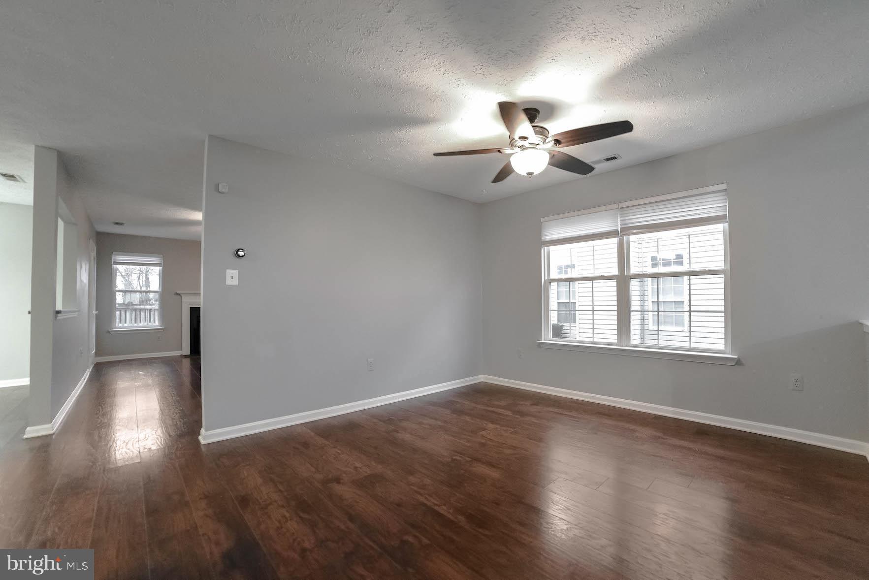 ST CHARLES SUB - HAMPSHIRE - Residential