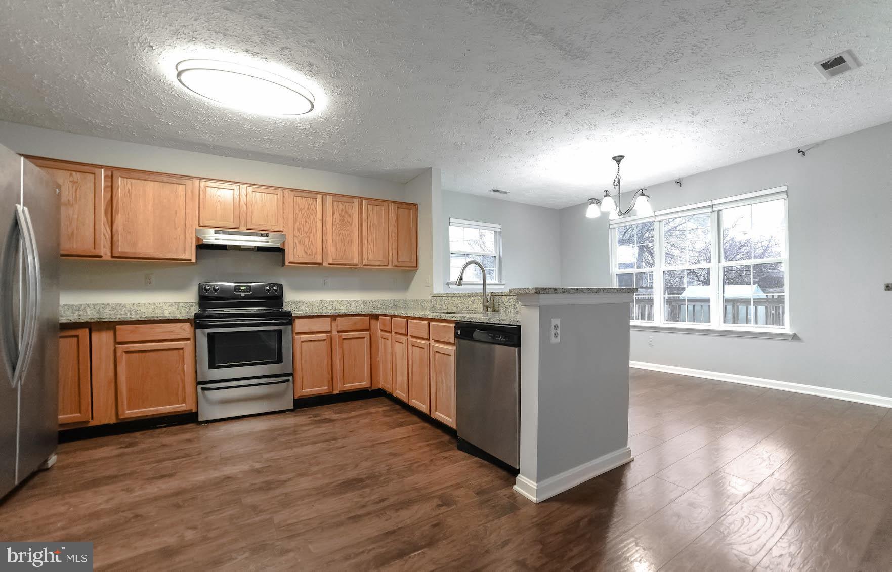 ST CHARLES SUB - HAMPSHIRE - Residential