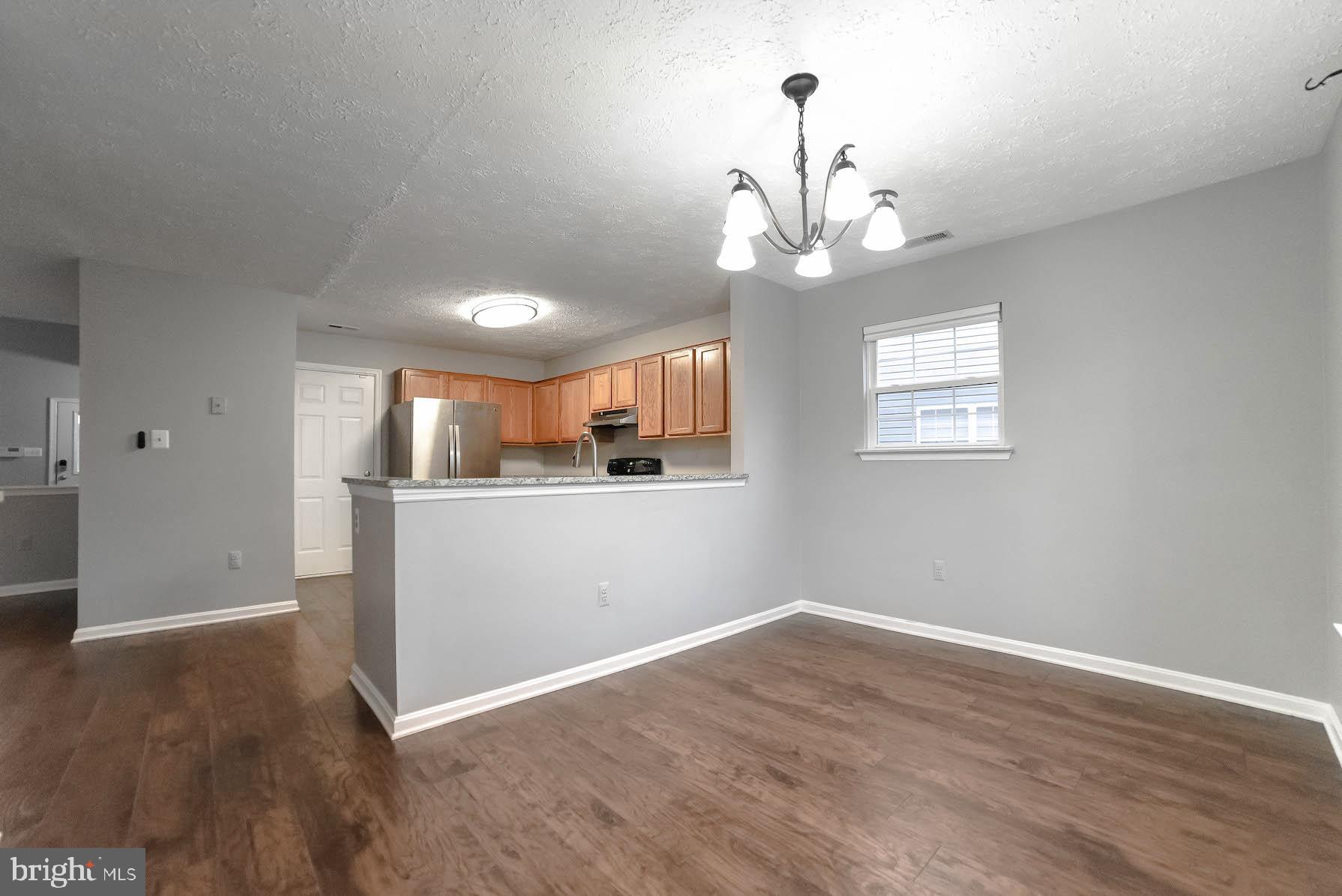 ST CHARLES SUB - HAMPSHIRE - Residential