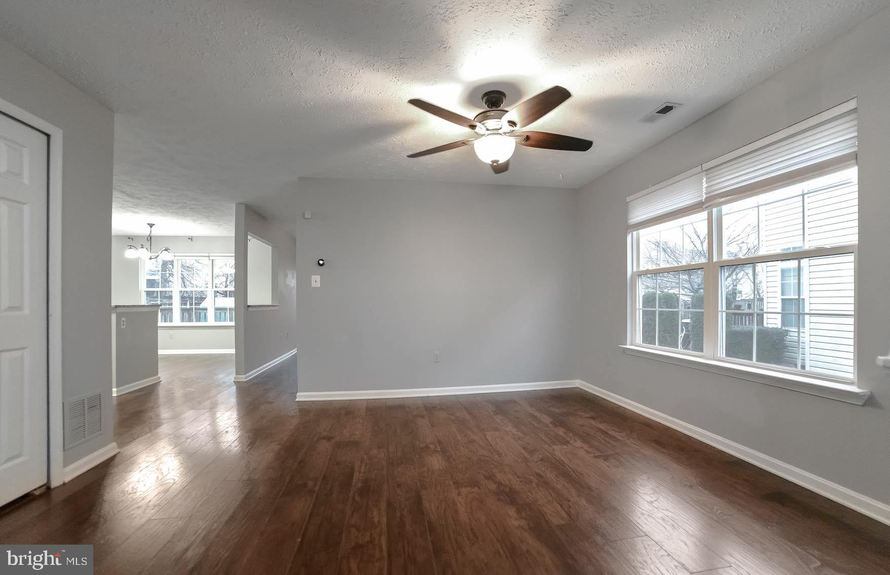 ST CHARLES SUB - HAMPSHIRE - Residential