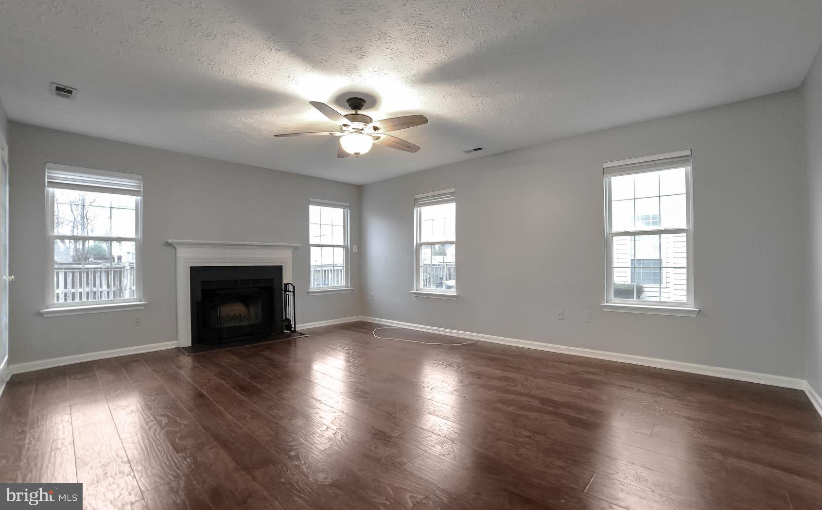 ST CHARLES SUB - HAMPSHIRE - Residential