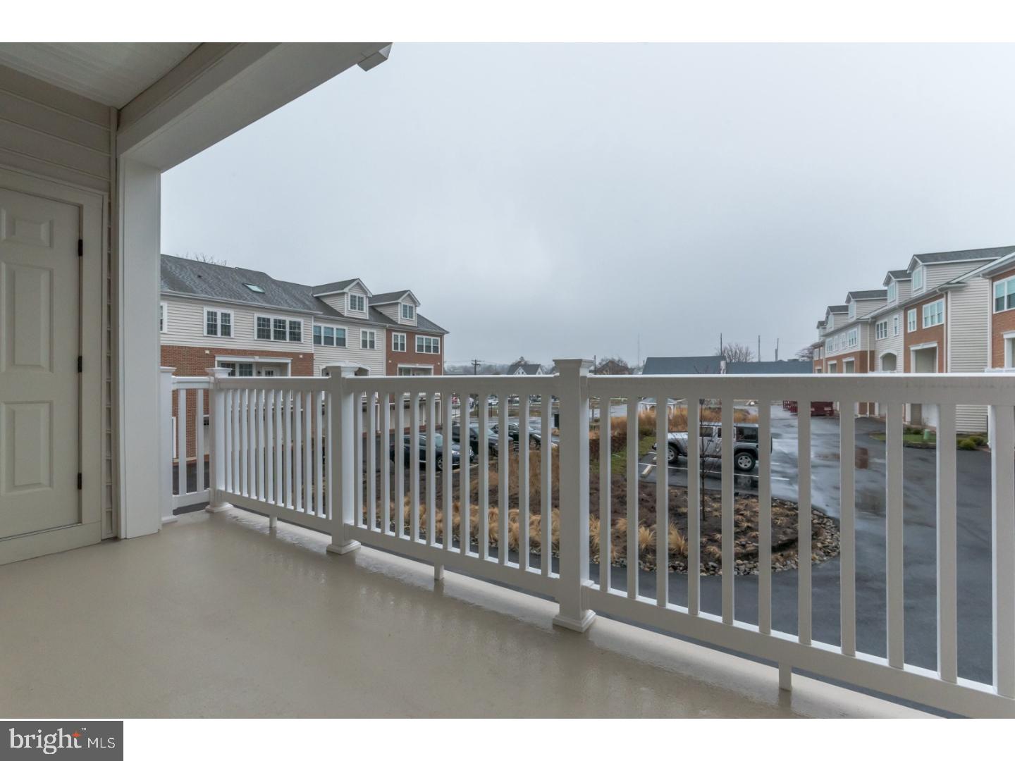 VILLAGE SQUARE - Residential