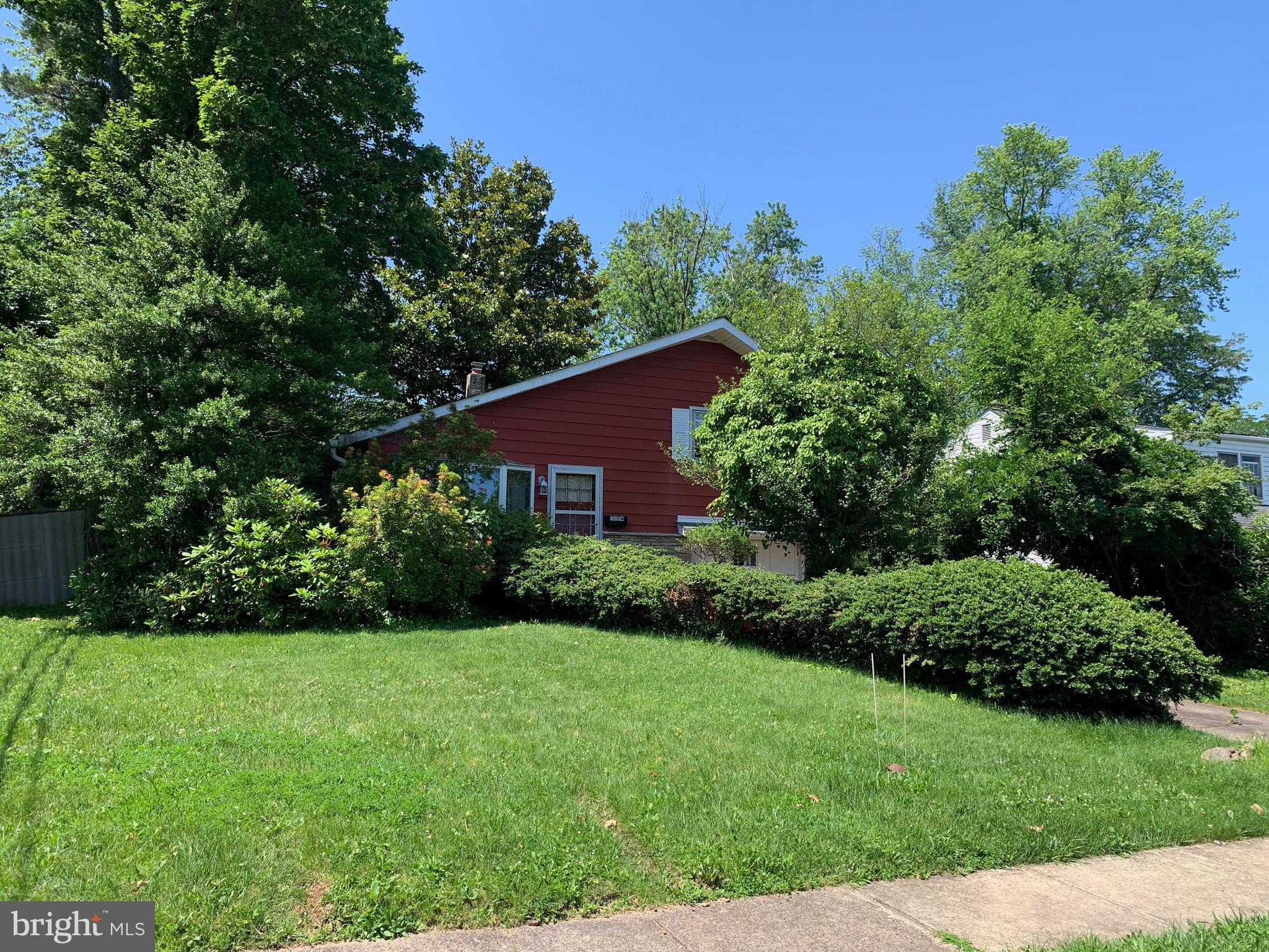 1274 BEVERLY ROAD
