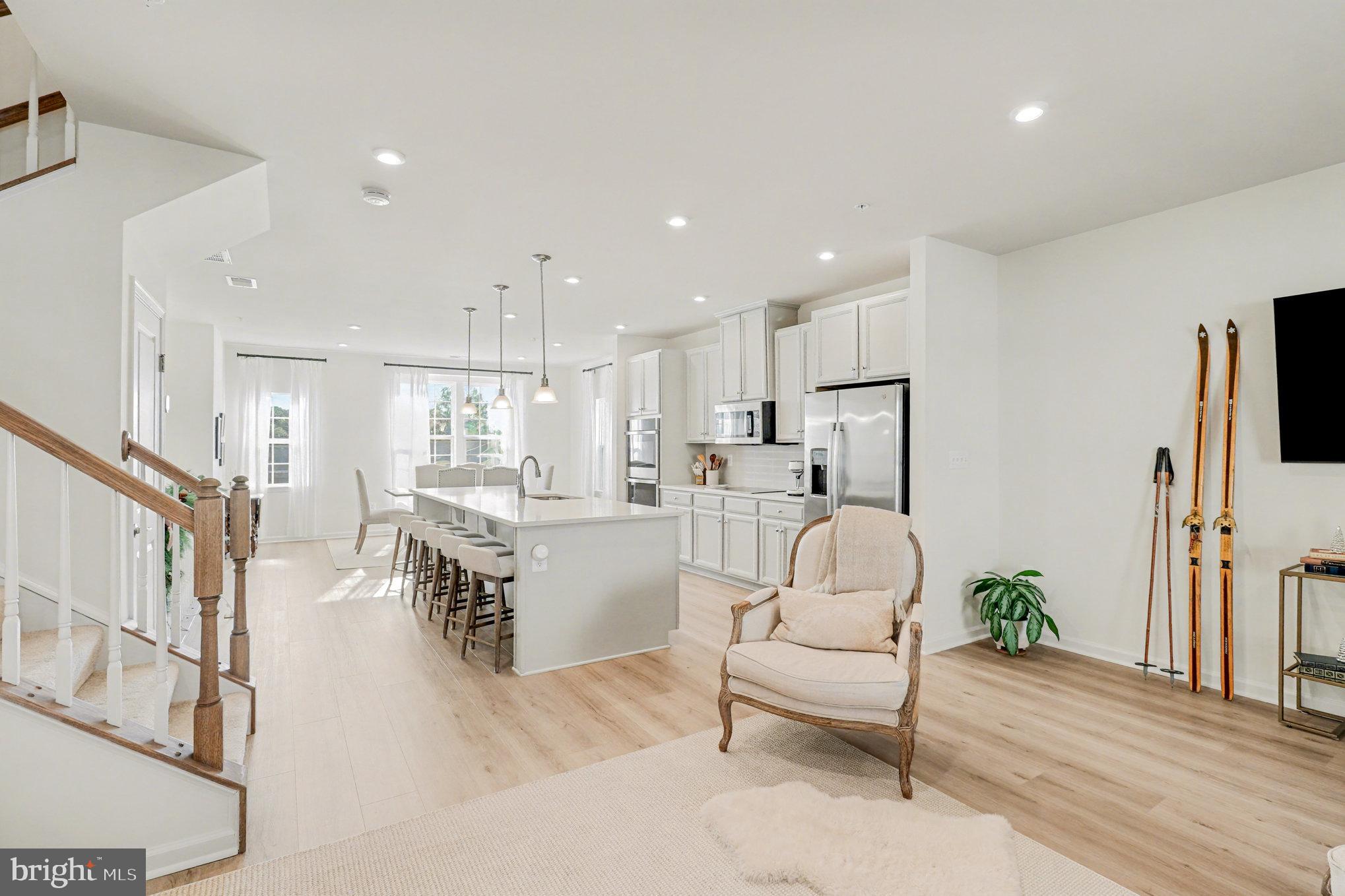 INDEPENDENCE SQUARE - Residential