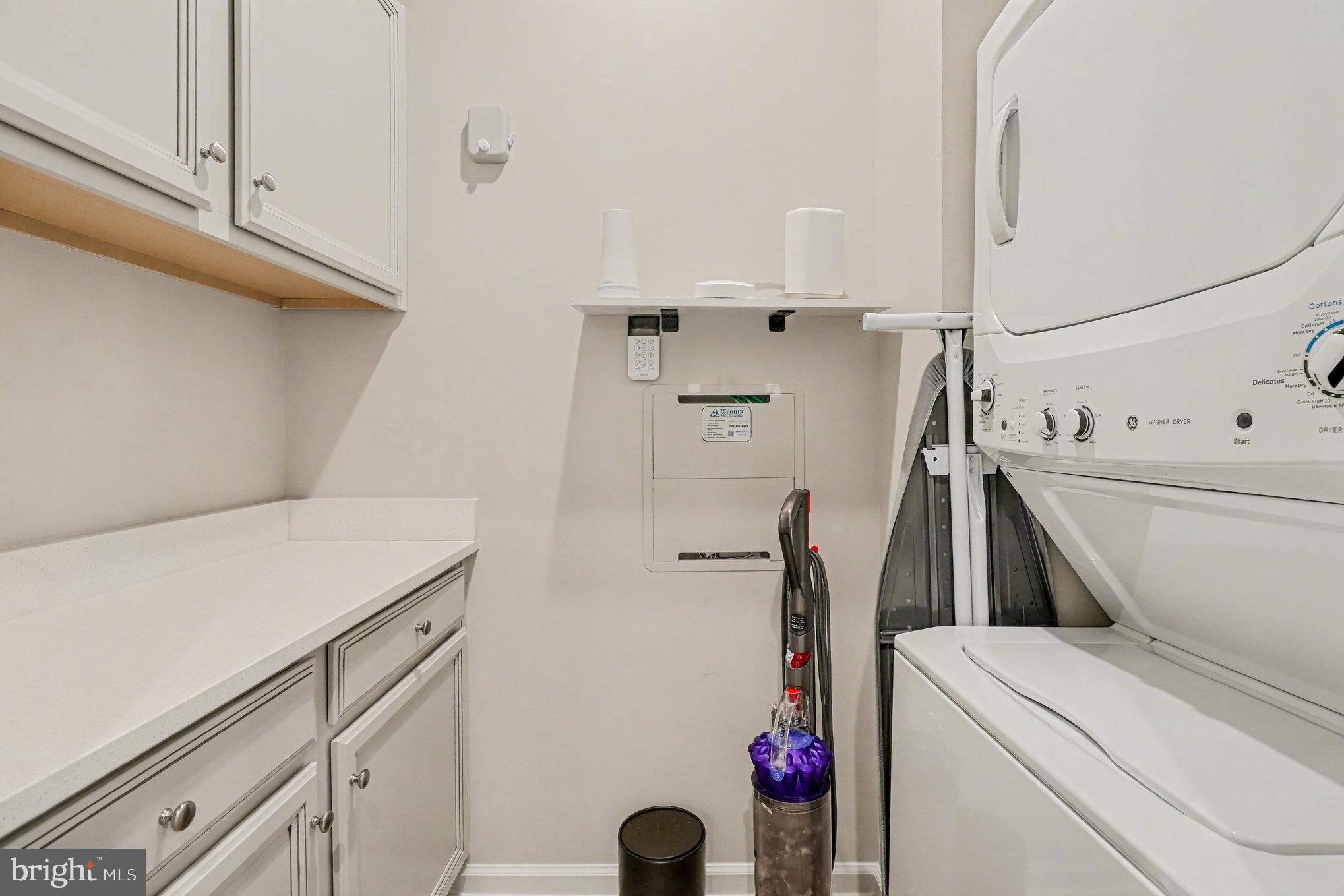 INDEPENDENCE SQUARE - Residential