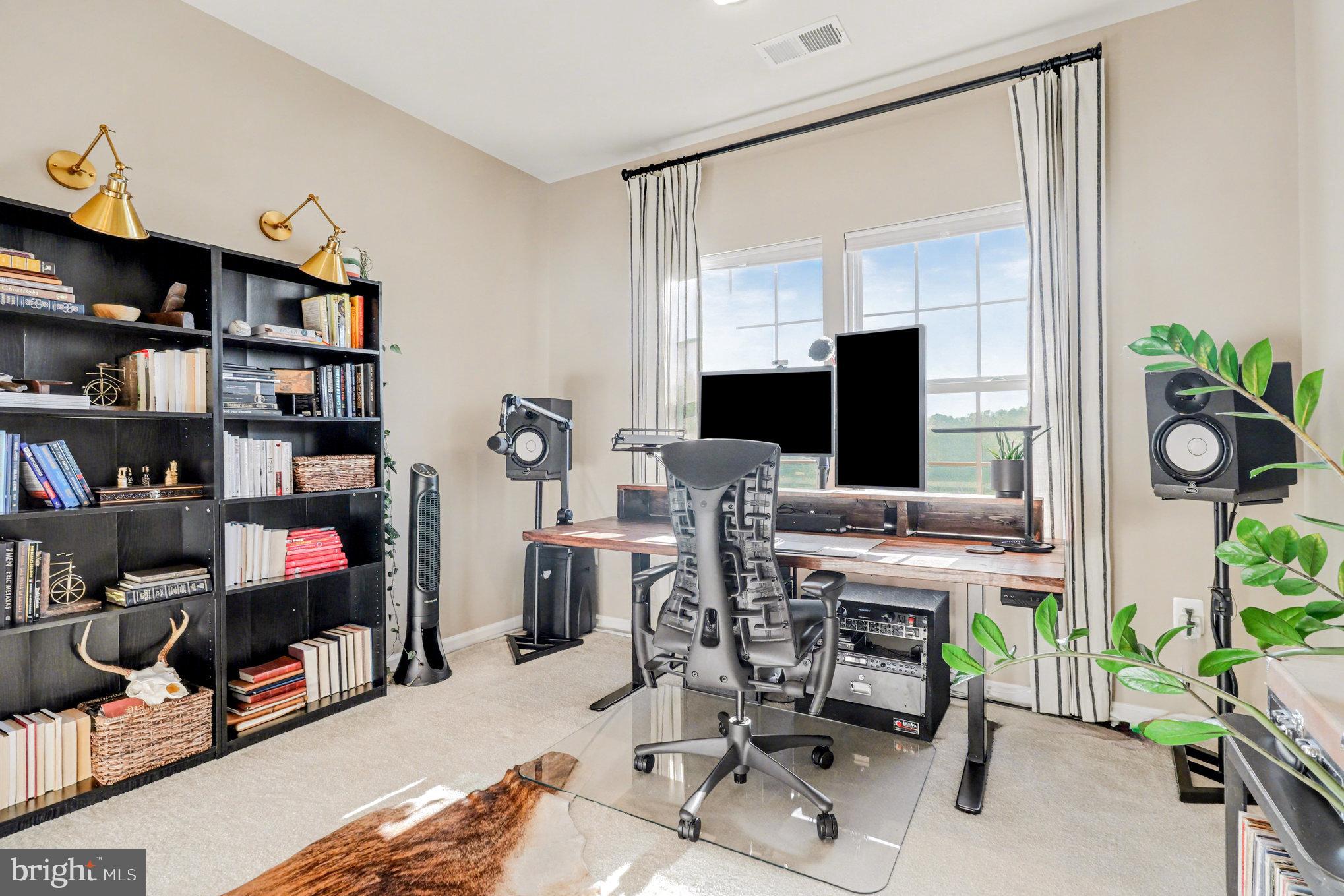 INDEPENDENCE SQUARE - Residential