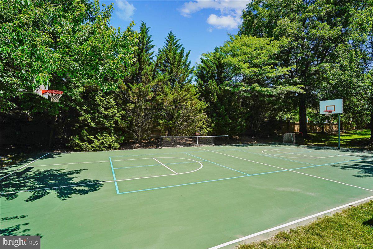 2022 PIERIS COURT