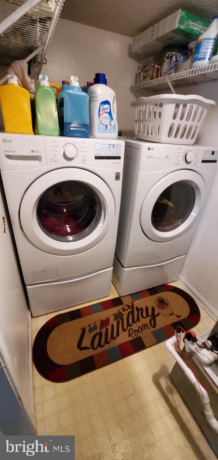 WESTLAKE VILLAGE - Residential