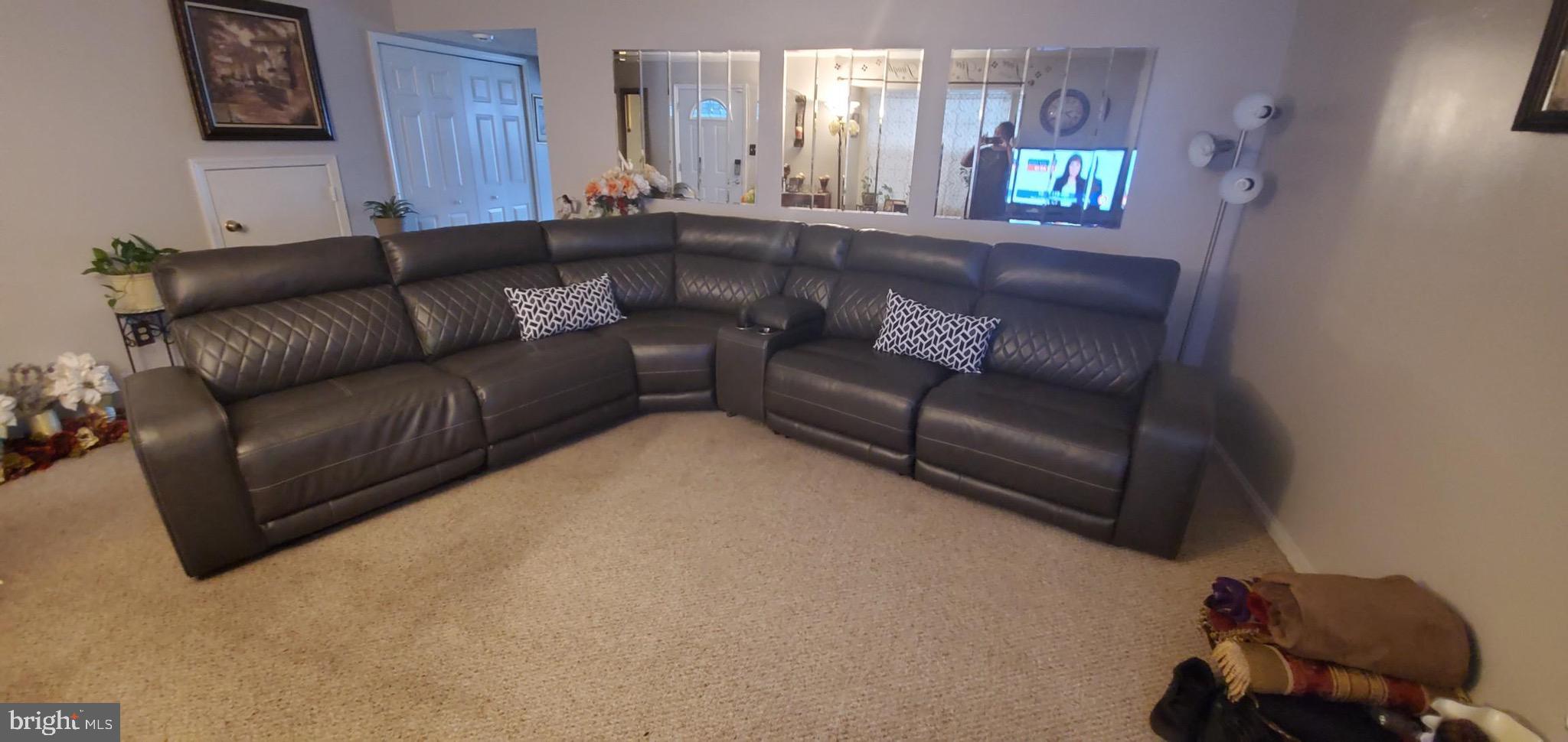 WESTLAKE VILLAGE - Residential