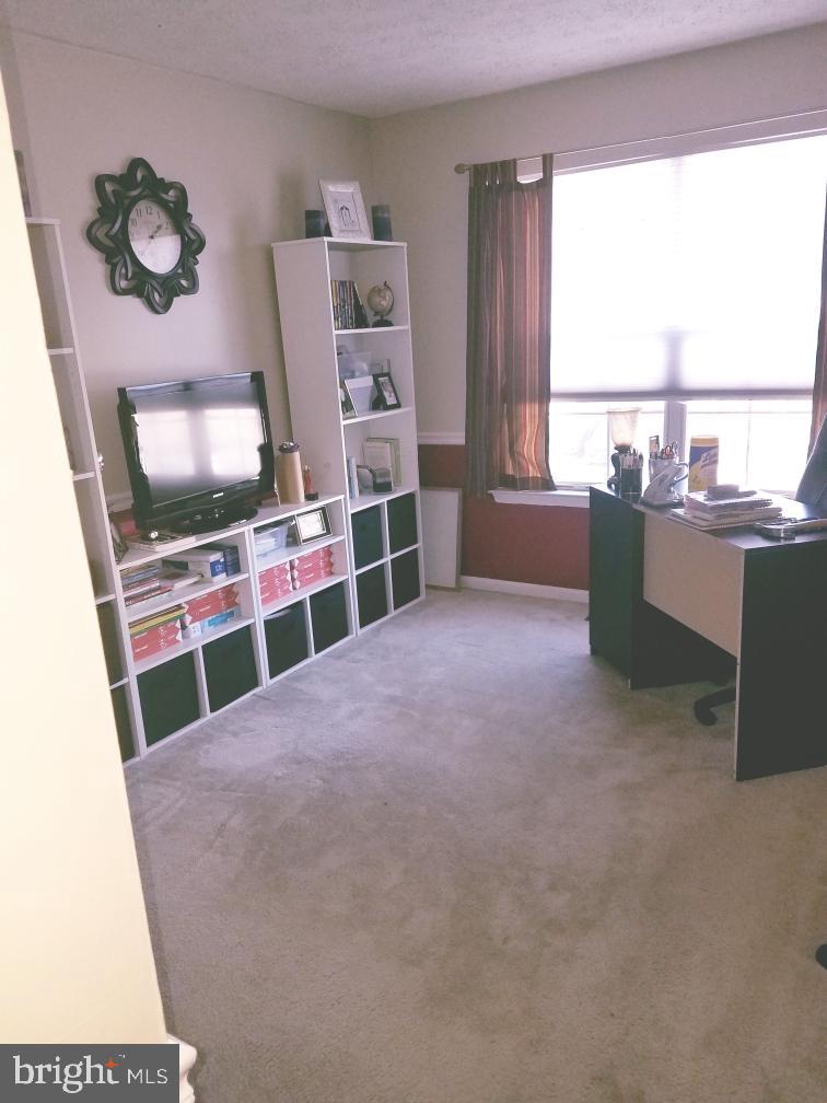 WESTLAKE VILLAGE - Residential