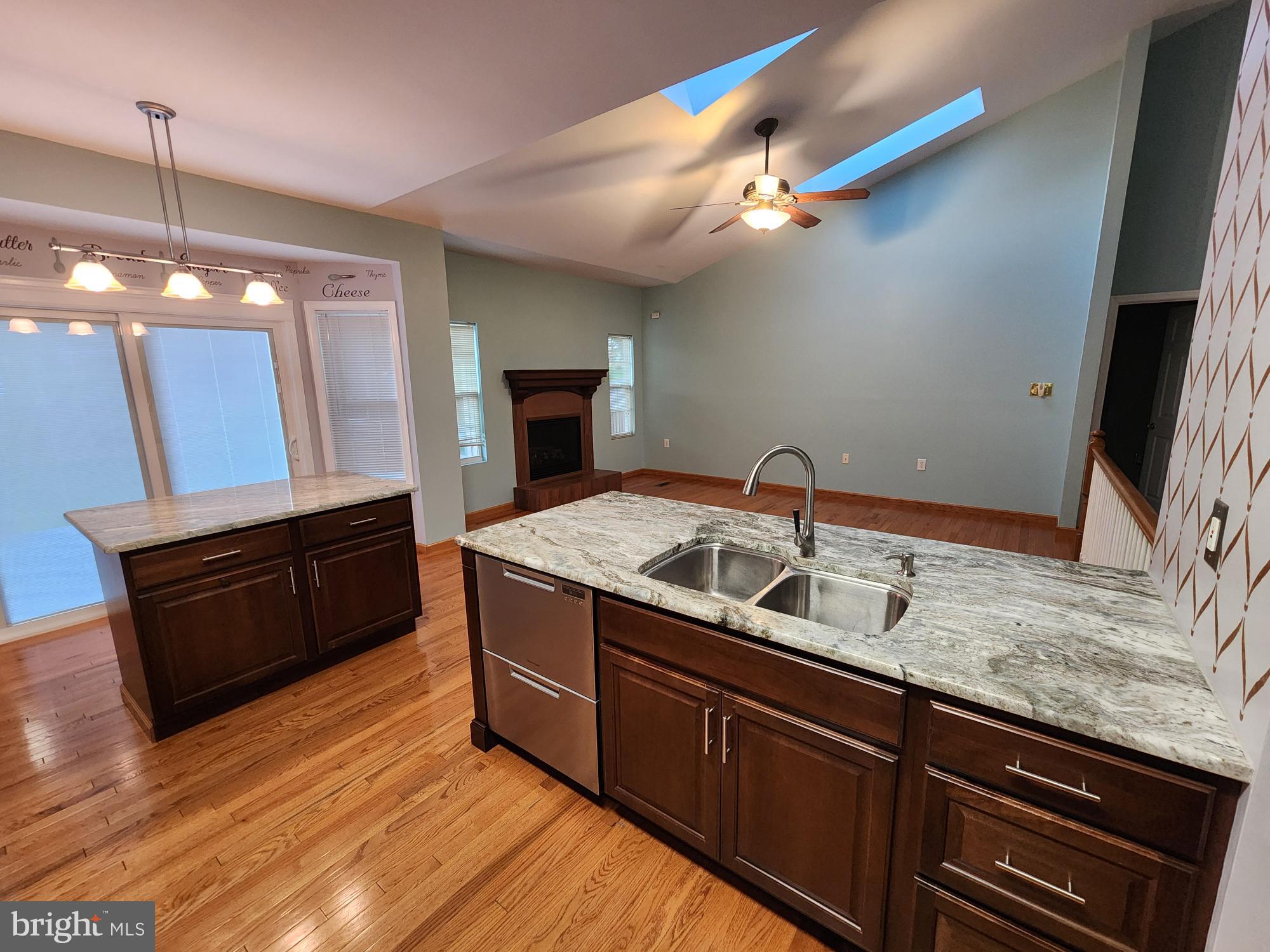 LAUREL RIDGE - Residential