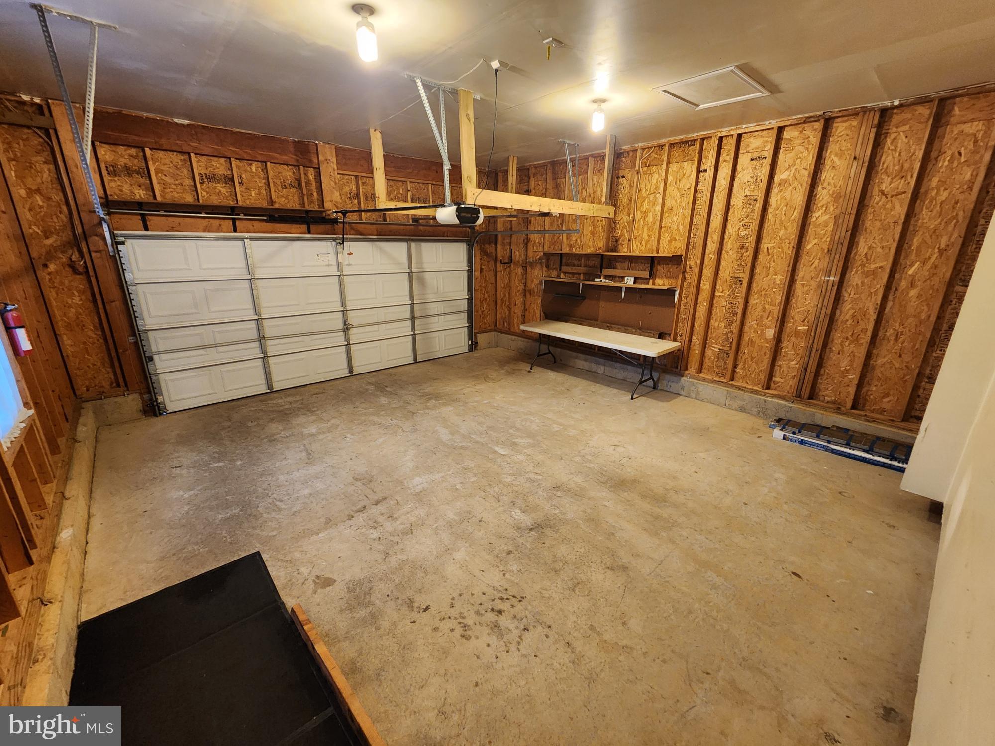 LAUREL RIDGE - Residential