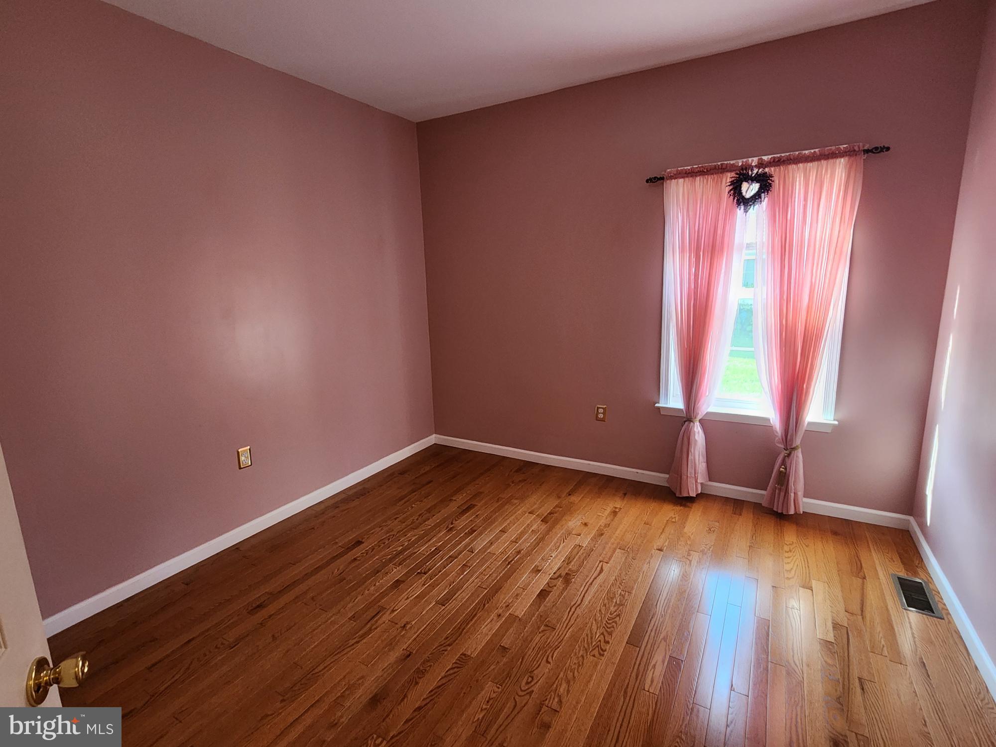 LAUREL RIDGE - Residential