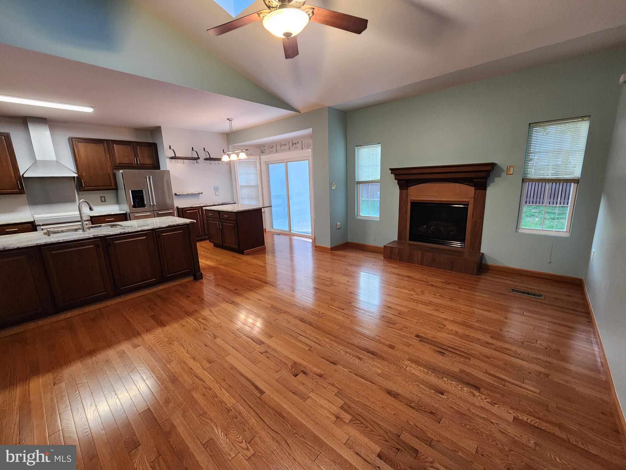 LAUREL RIDGE - Residential