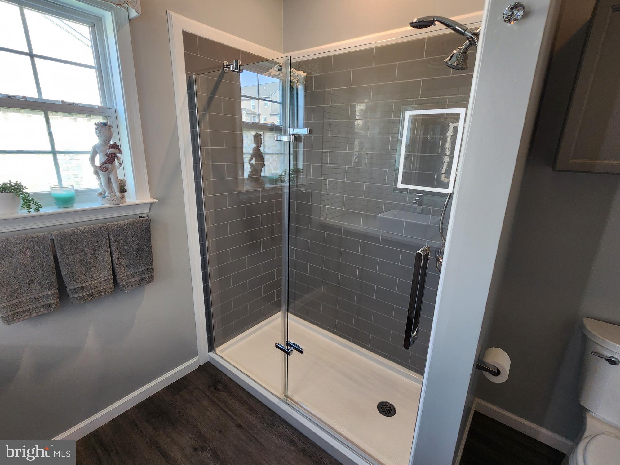 LAUREL RIDGE - Residential