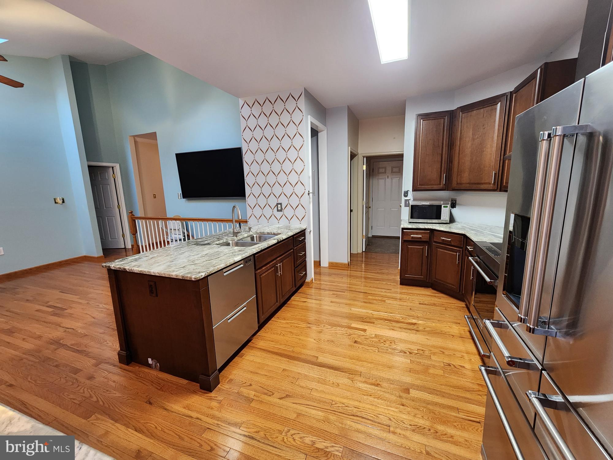 LAUREL RIDGE - Residential