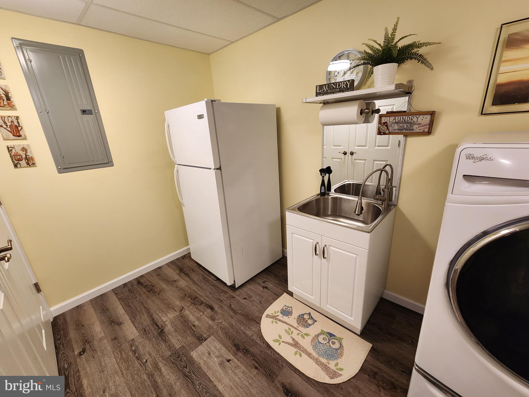 LAUREL RIDGE - Residential