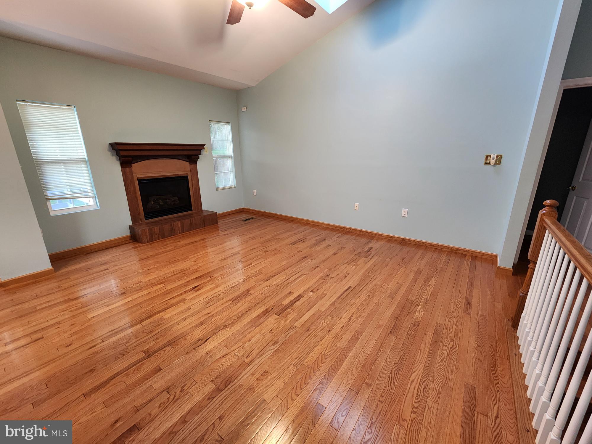 LAUREL RIDGE - Residential