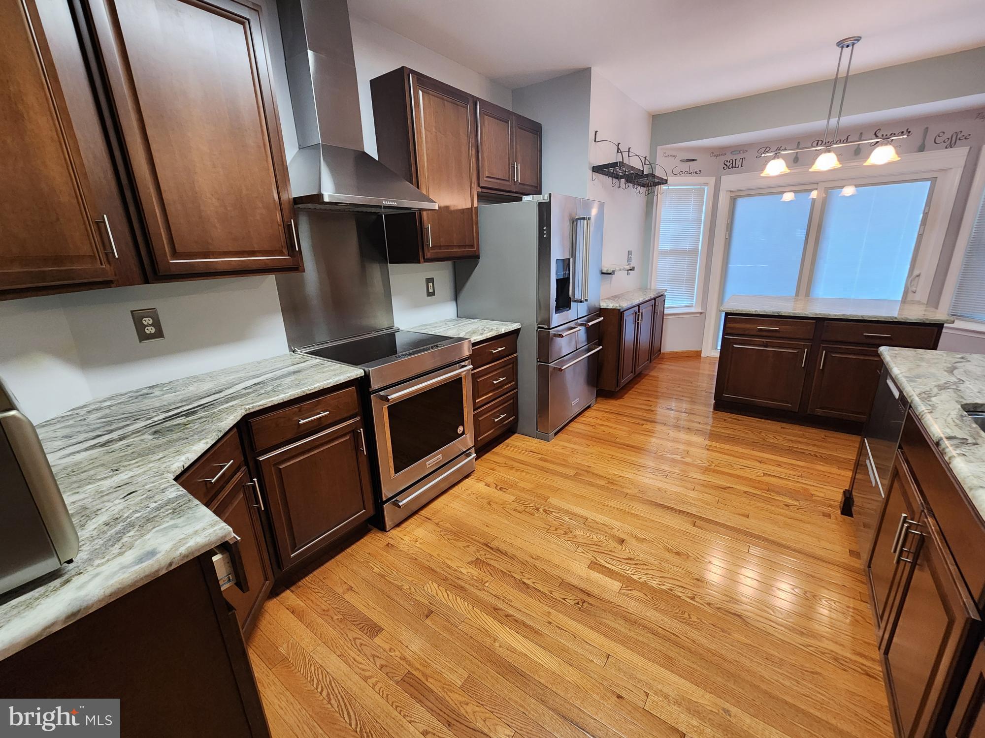 LAUREL RIDGE - Residential