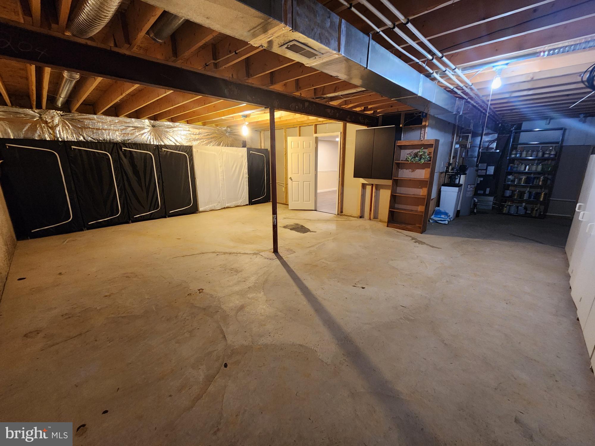 LAUREL RIDGE - Residential