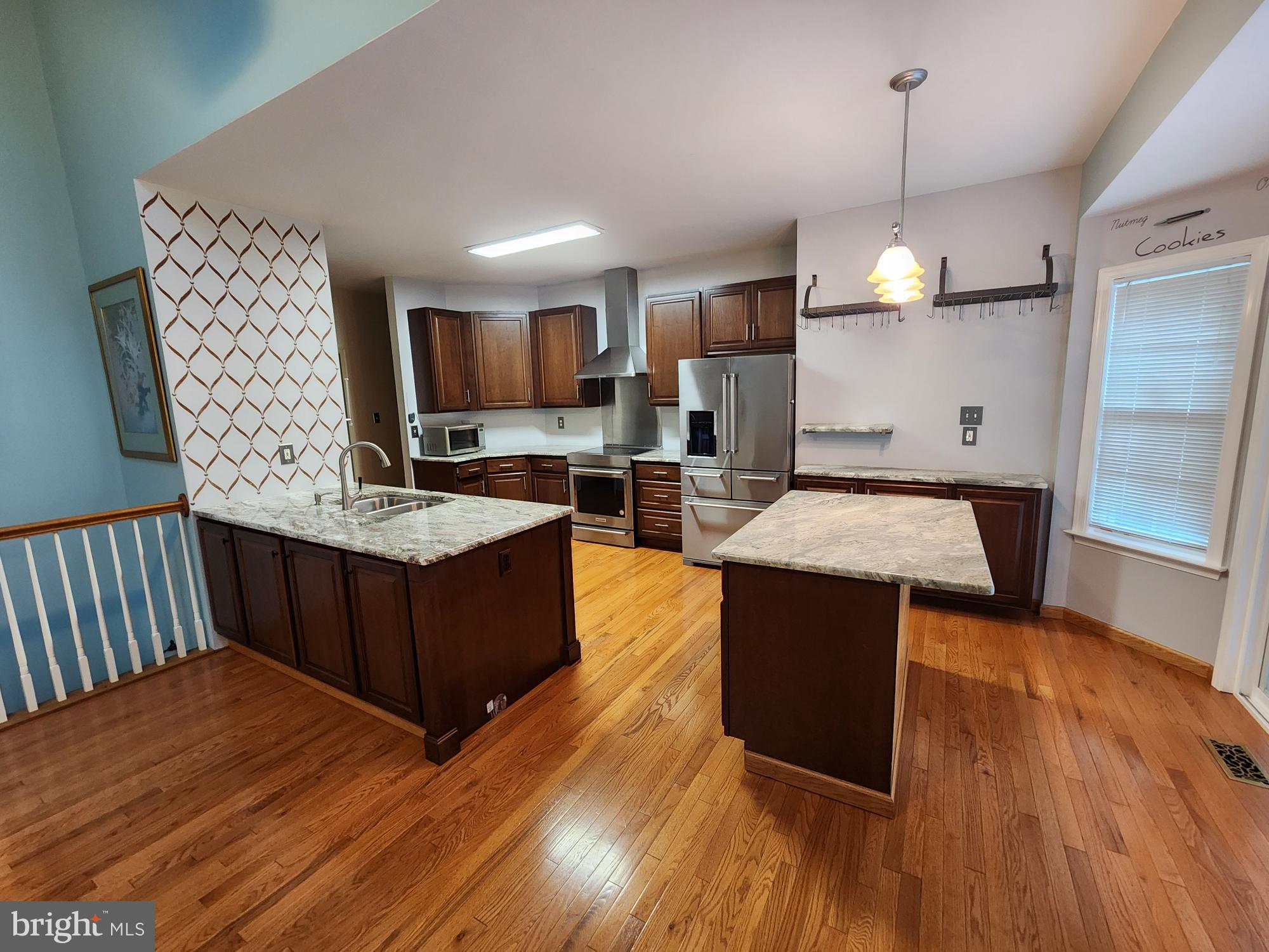 LAUREL RIDGE - Residential